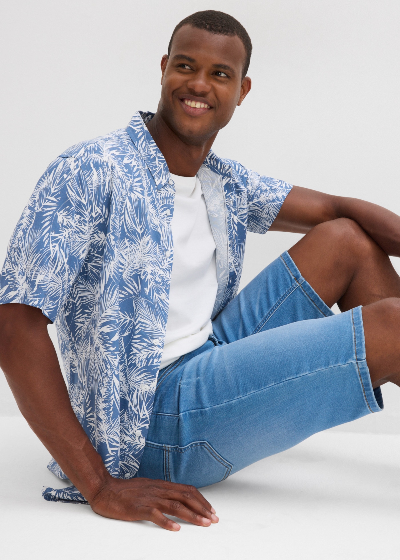 bonprix Bermuda  avec effet usé, en coton, polyester et élasthanne, style décontracté
