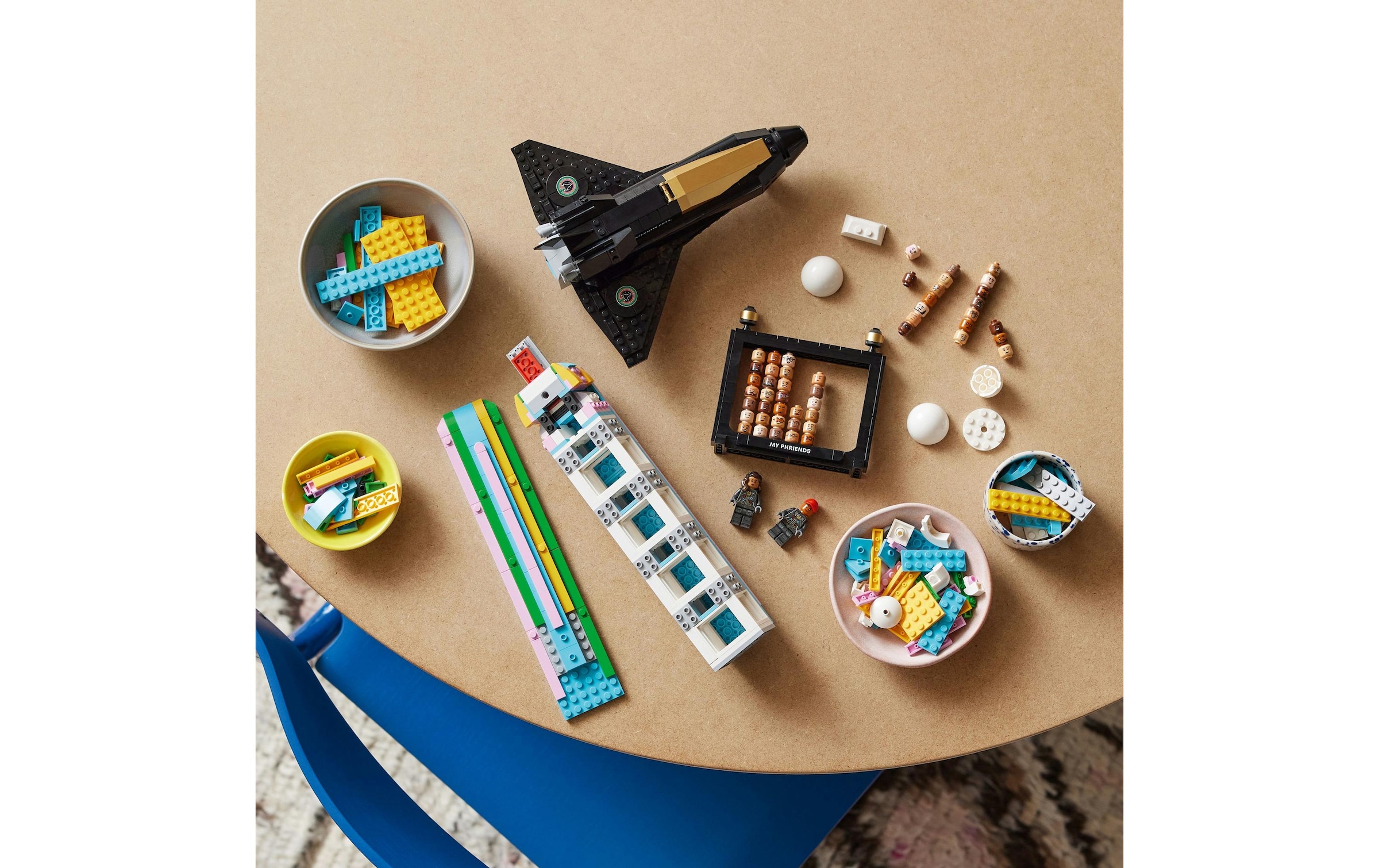 LEGO® Spielbausteine »Über dem Mond mit Pharrell Williams«