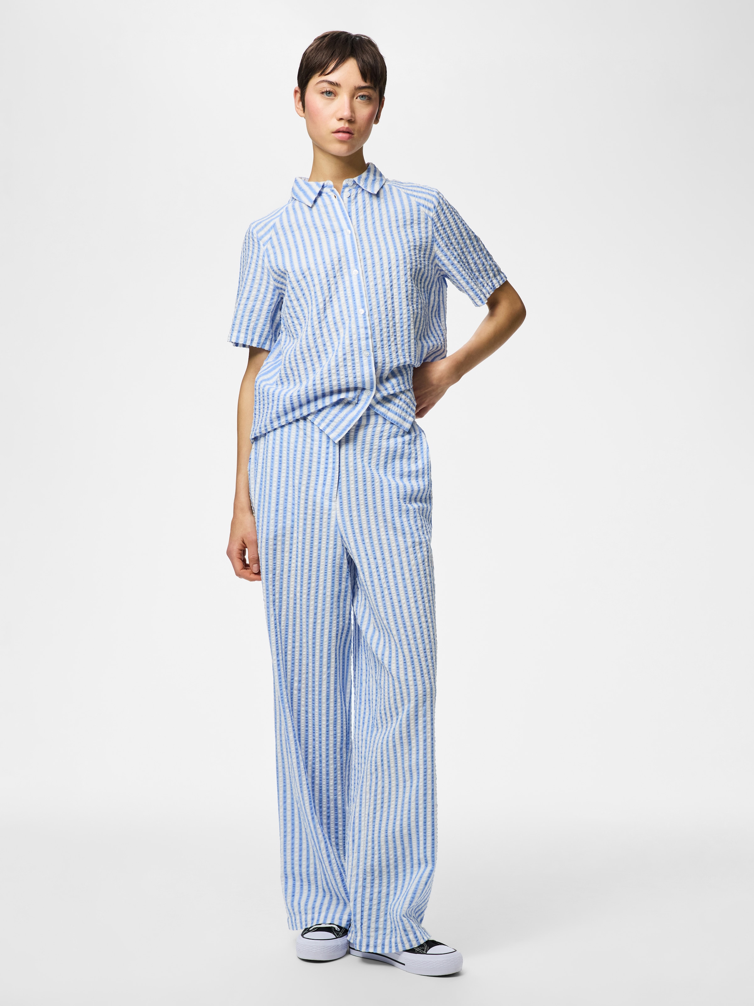 pieces Blouse chemise »PCSTINNA SS SHIRT WVN NOOS BC« mit Streifenmuster