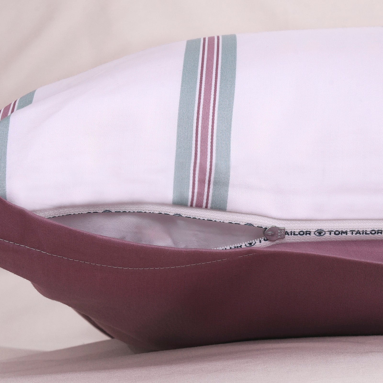 TOM TAILOR HOME Linge de lit »CLASSIC SATIN STRIPES in Gr. 135x200cm oder 155x220cm« 2 cuis new bedroom, passepoil coloré sur l’oreiller