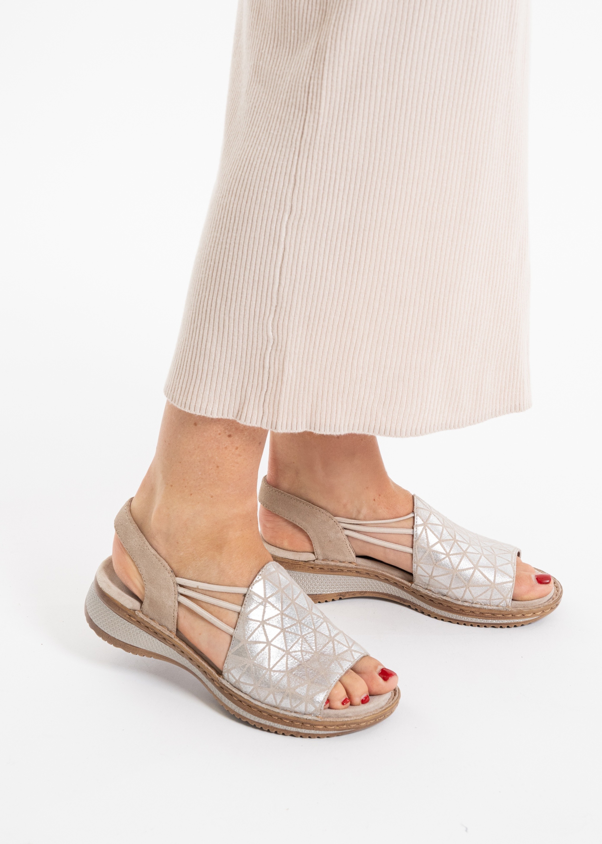 Ara Sandale à lanières »HAWAII«  , Sommerschuh, Sandalette, Keilabsatz, mit Stretch-Bänder, G-Weite