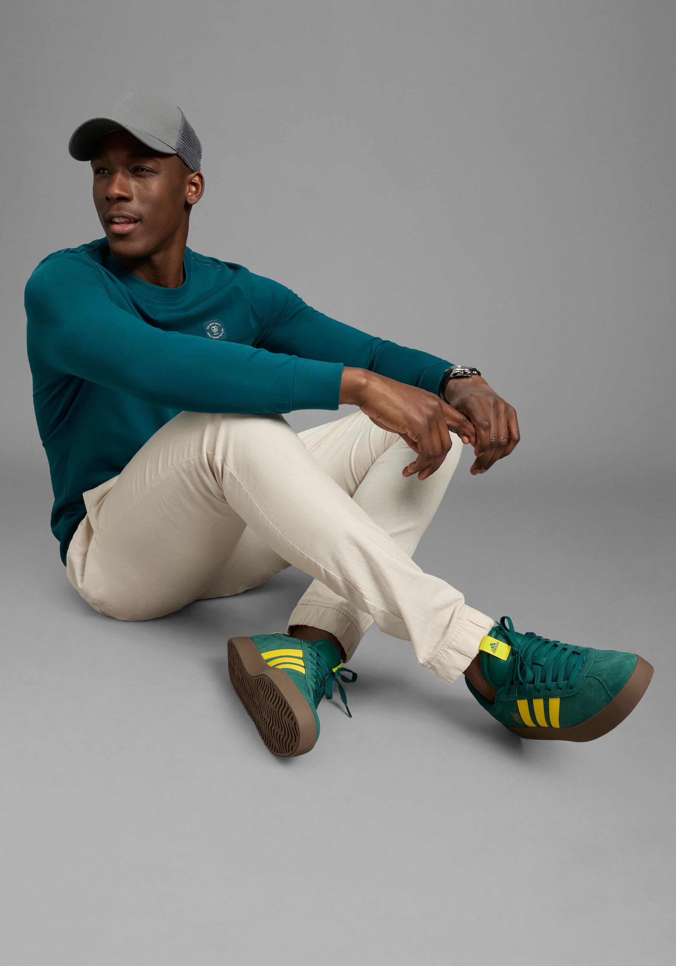 DELMAO Shirt à col rond mit Markenlabel