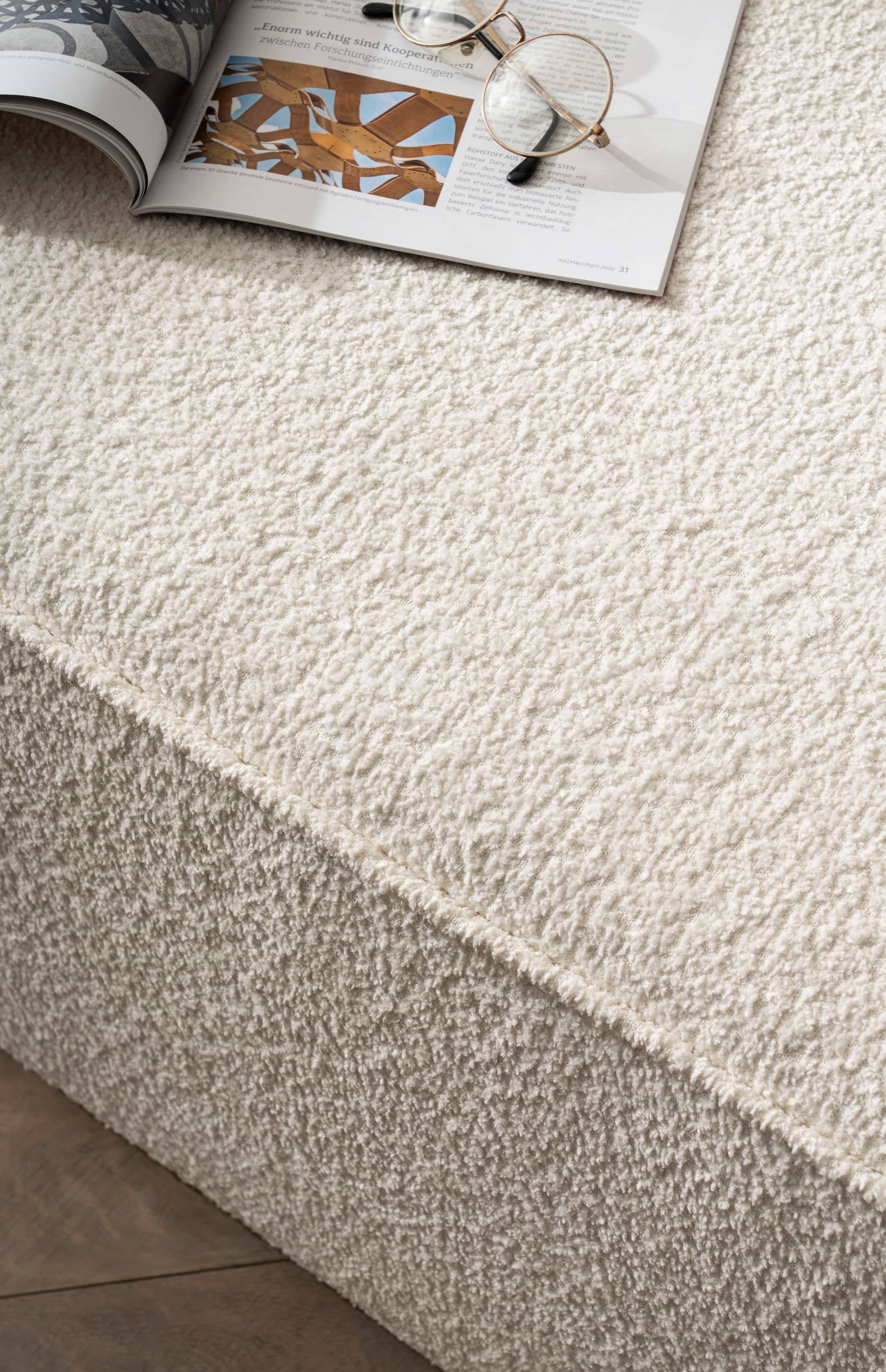 LeGer Home by Lena Gercke 2,5-Sitzer »ISALIE Bouclé, rundes Loungesofa, mit Kissen, perfekt gepolstert« moderne Stoffe, mit 4 Zierkissen, extra grosse Sitzfläche