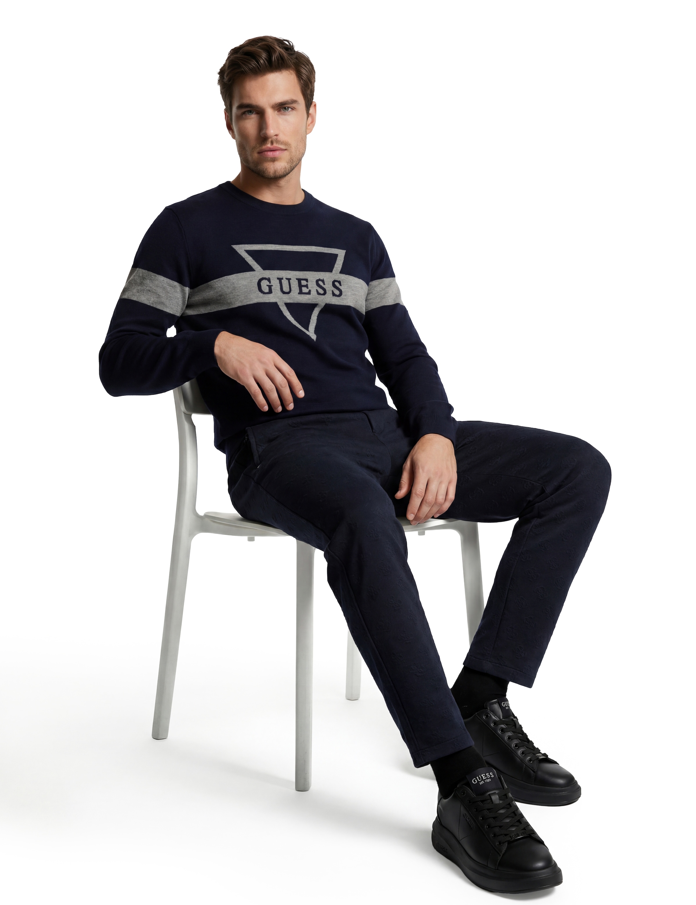 Guess Pull en tricot mit Seide und Wolle, Regular Fit, Jacquard-Logo