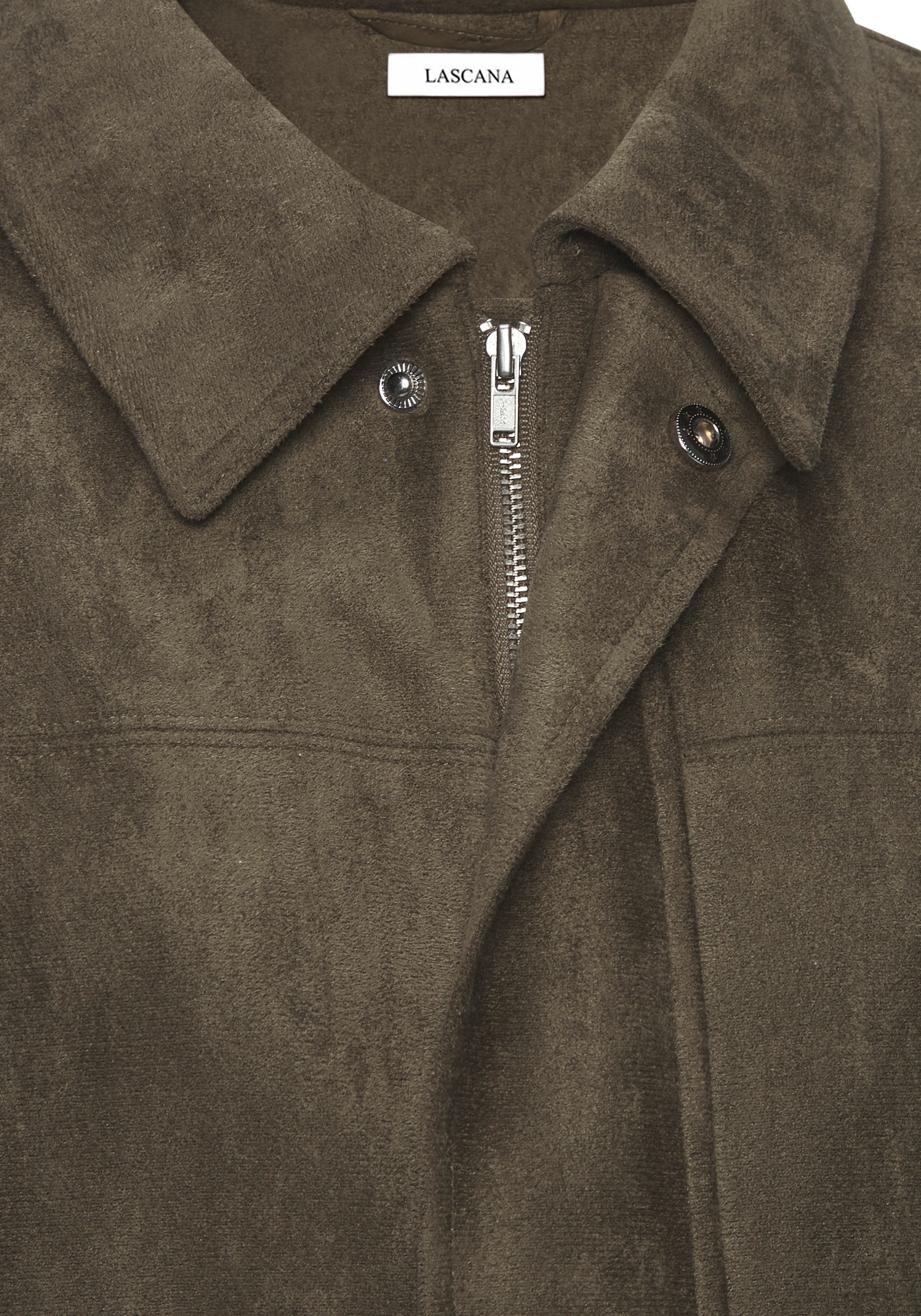 LASCANA Veste en imitation cuir »in Veloursleder-Optik mit verdecktem Reissverschluss vorne, Oversize« modische Übergangsjacke aus Velourlederimitat, kurze Lederimitatjacke