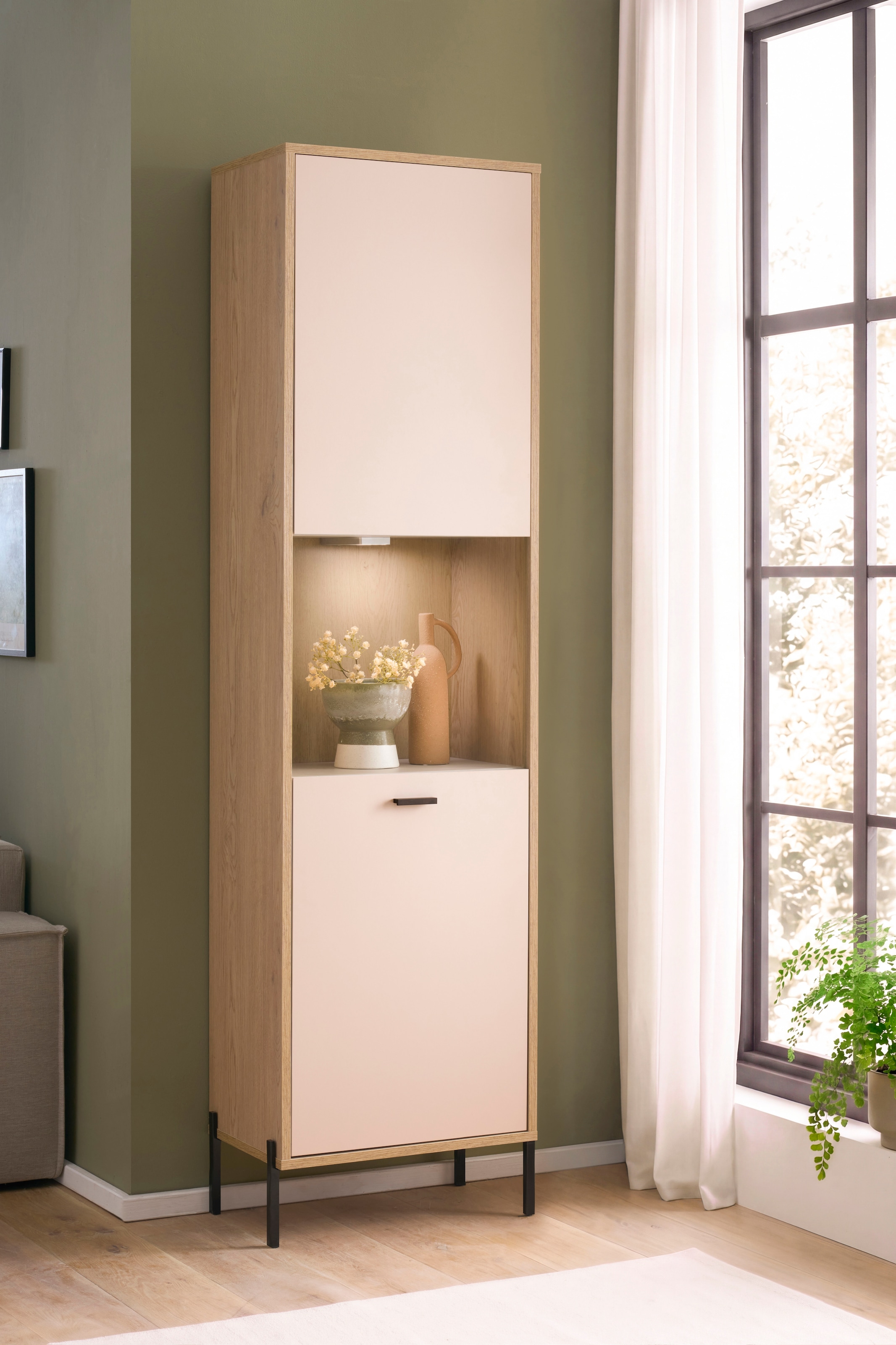 Home affaire Vitrines »Fredericia, moderner Hochschrank,Glasvitrine in Kaschmir, Standvitrine« intemporel, poignées et pieds en métal noir, espace de rangement suffisant