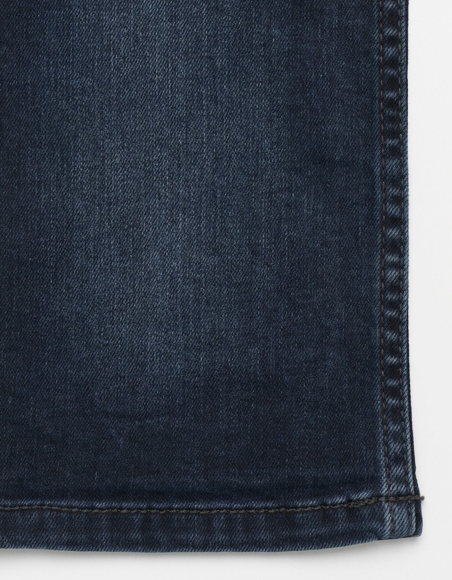 bugatti Jeans à 5 poches »Regular Fit« aus Authentic Denim mit Stretch-Komfort