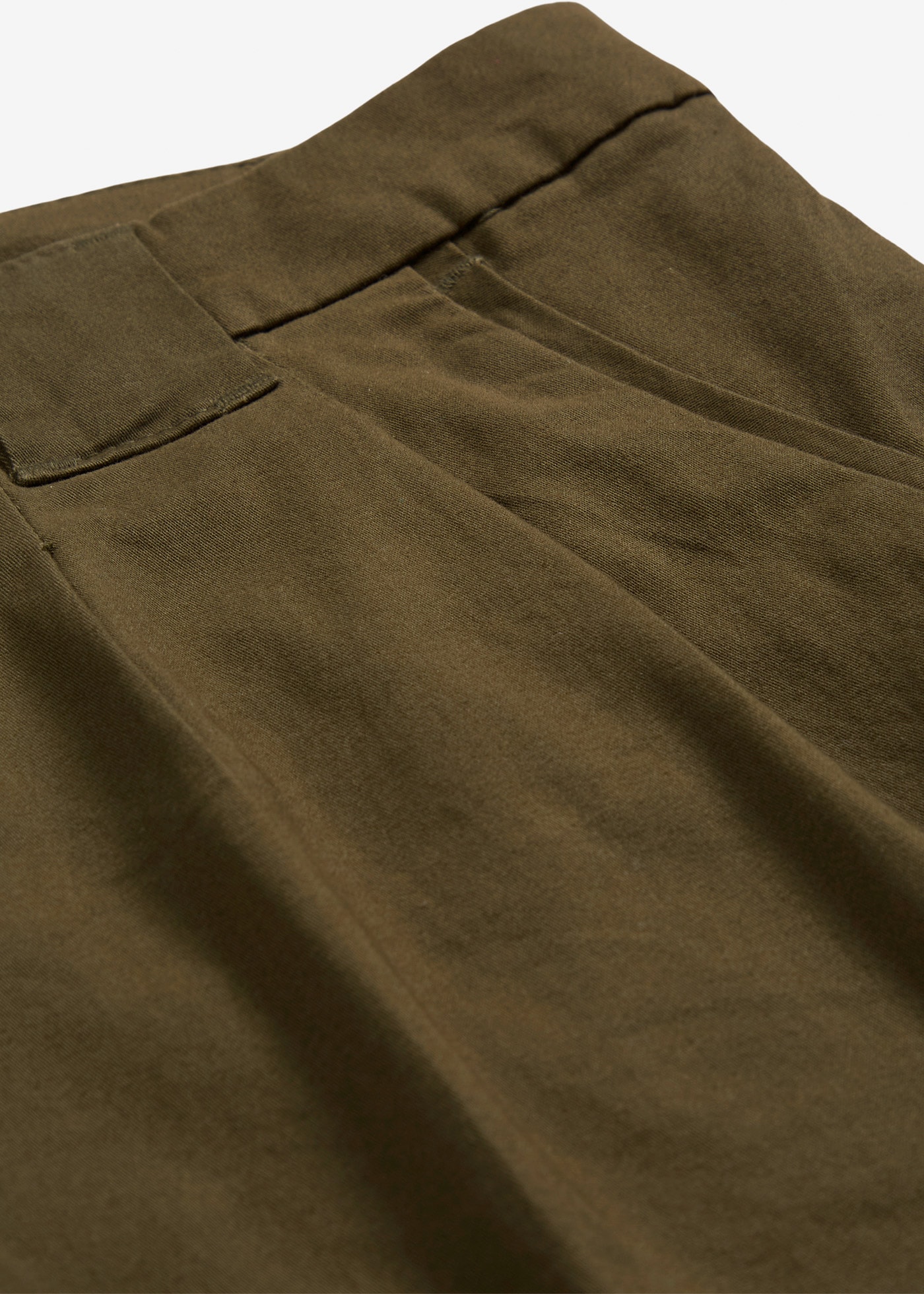 bonprix Chinos  schmale Form, mit Bundfalten und praktischen Taschen
