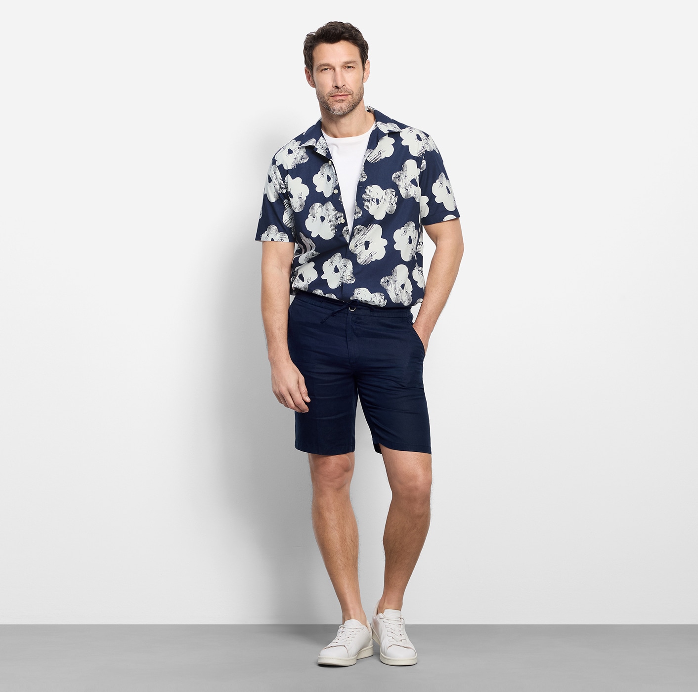OLYMP Chemise à manches courtes »Casual« Chemise décontractée, coupe régulière, col revers
