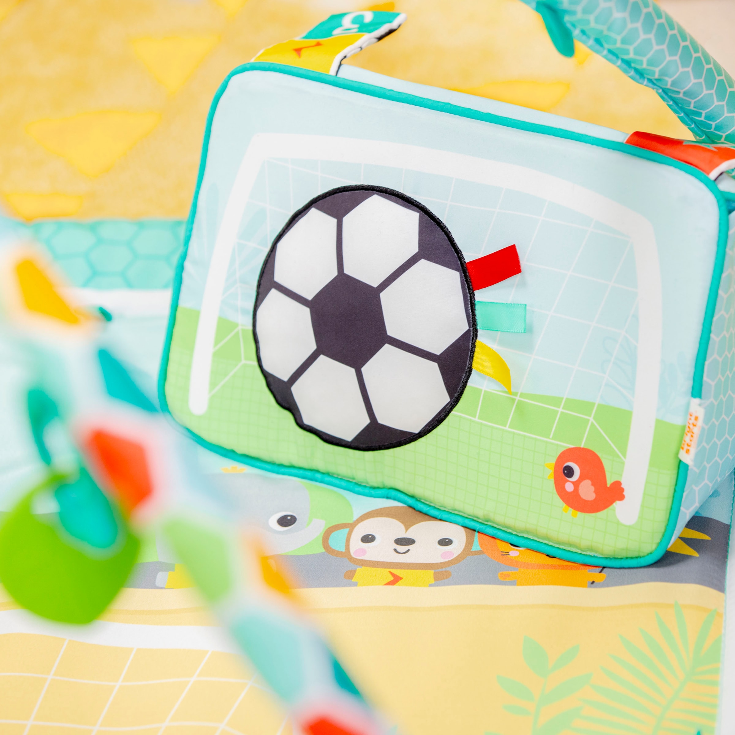 Bright Starts Spielbogen »Grip & Kick Activity Gym« mit Licht- und Soundeffekt