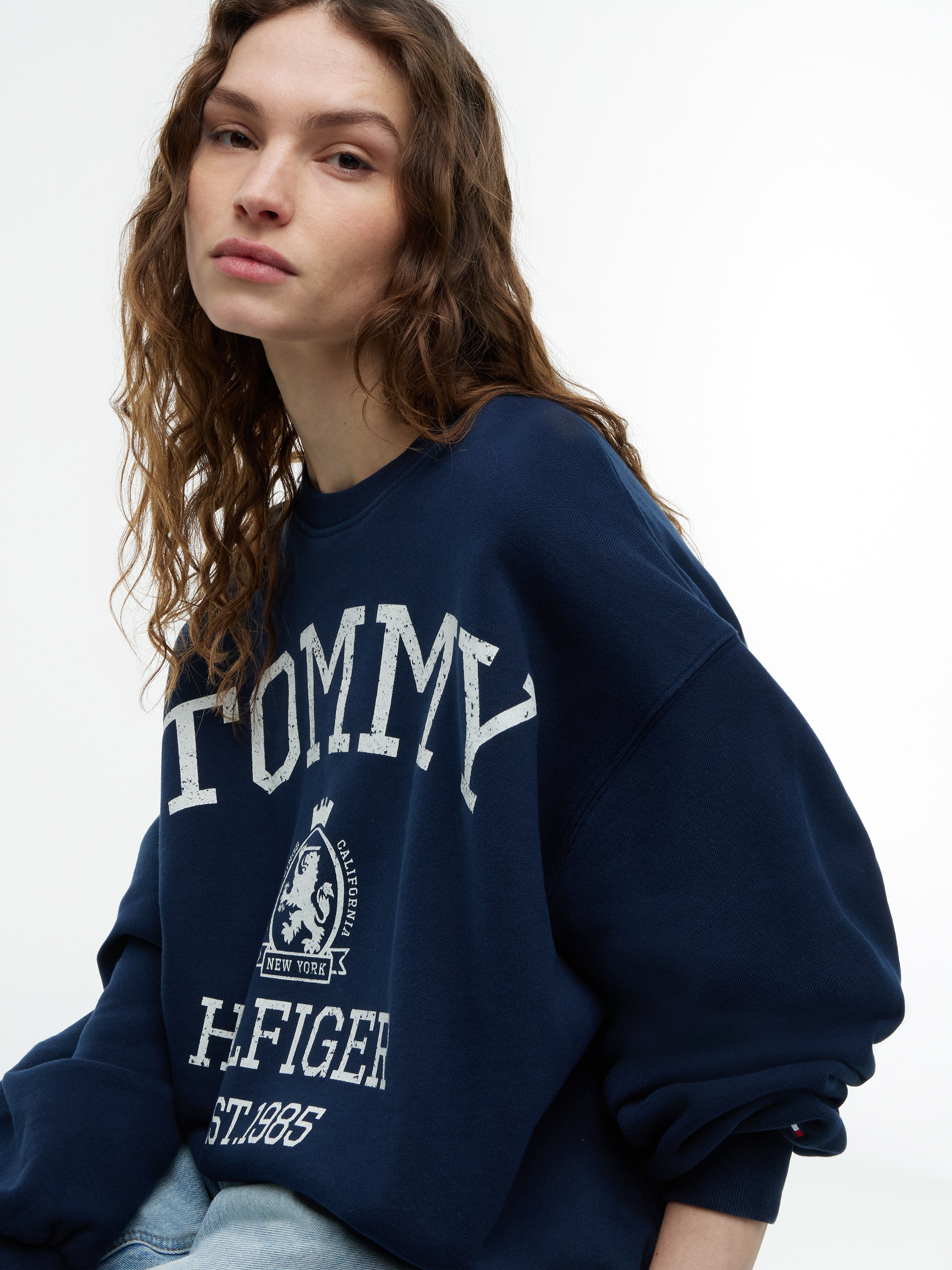 Tommy Hilfiger Sweatshirt »VARSITY CREST MDRN SWEATSHIRT«, Baumwolle, Logo Frontdruck
