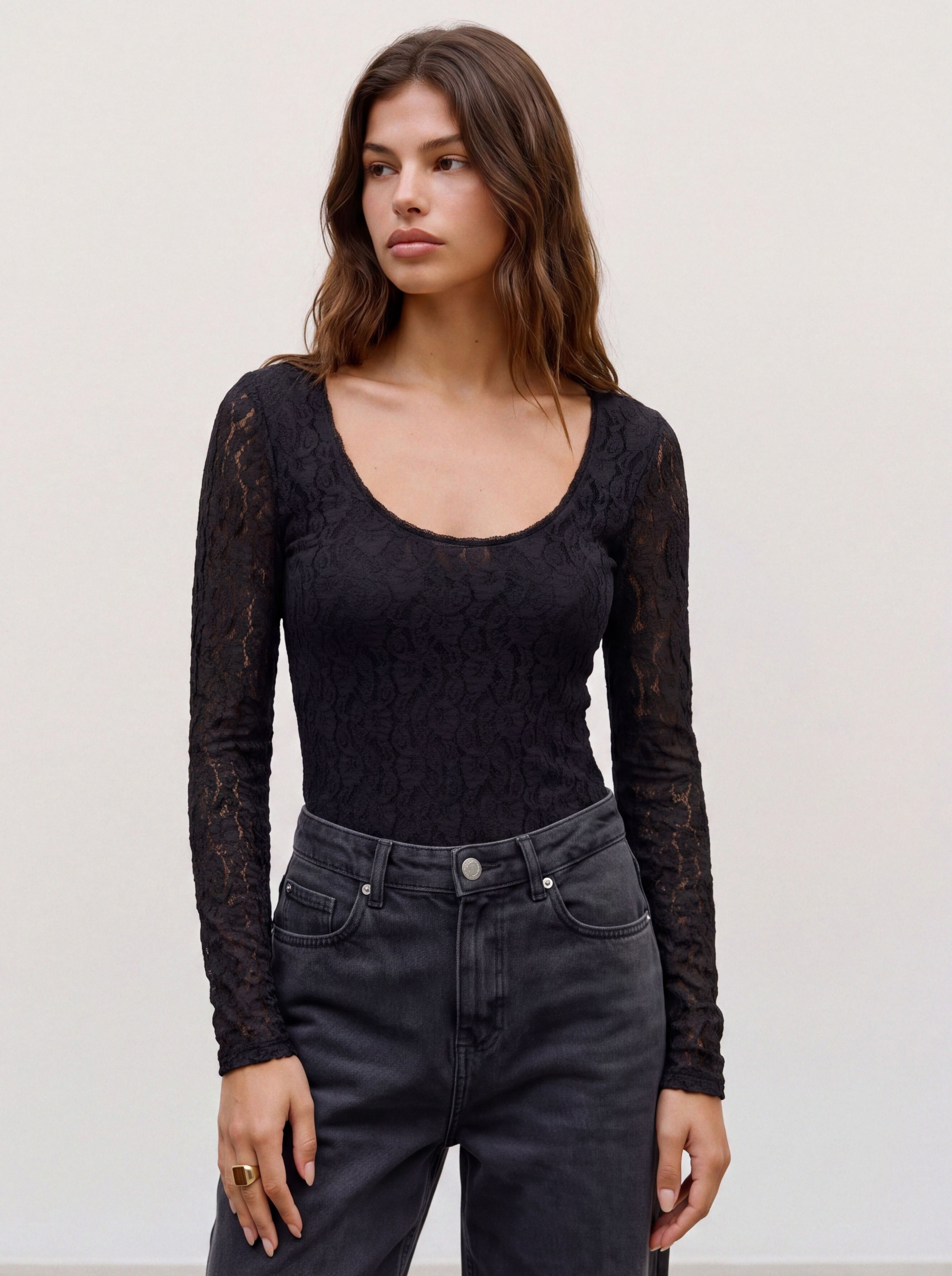 Vero Moda T-shirt à manches longues »VMFLORA LS 2-WAY LACE TOP JRS NOOS« Mélange de matières, coupe slim