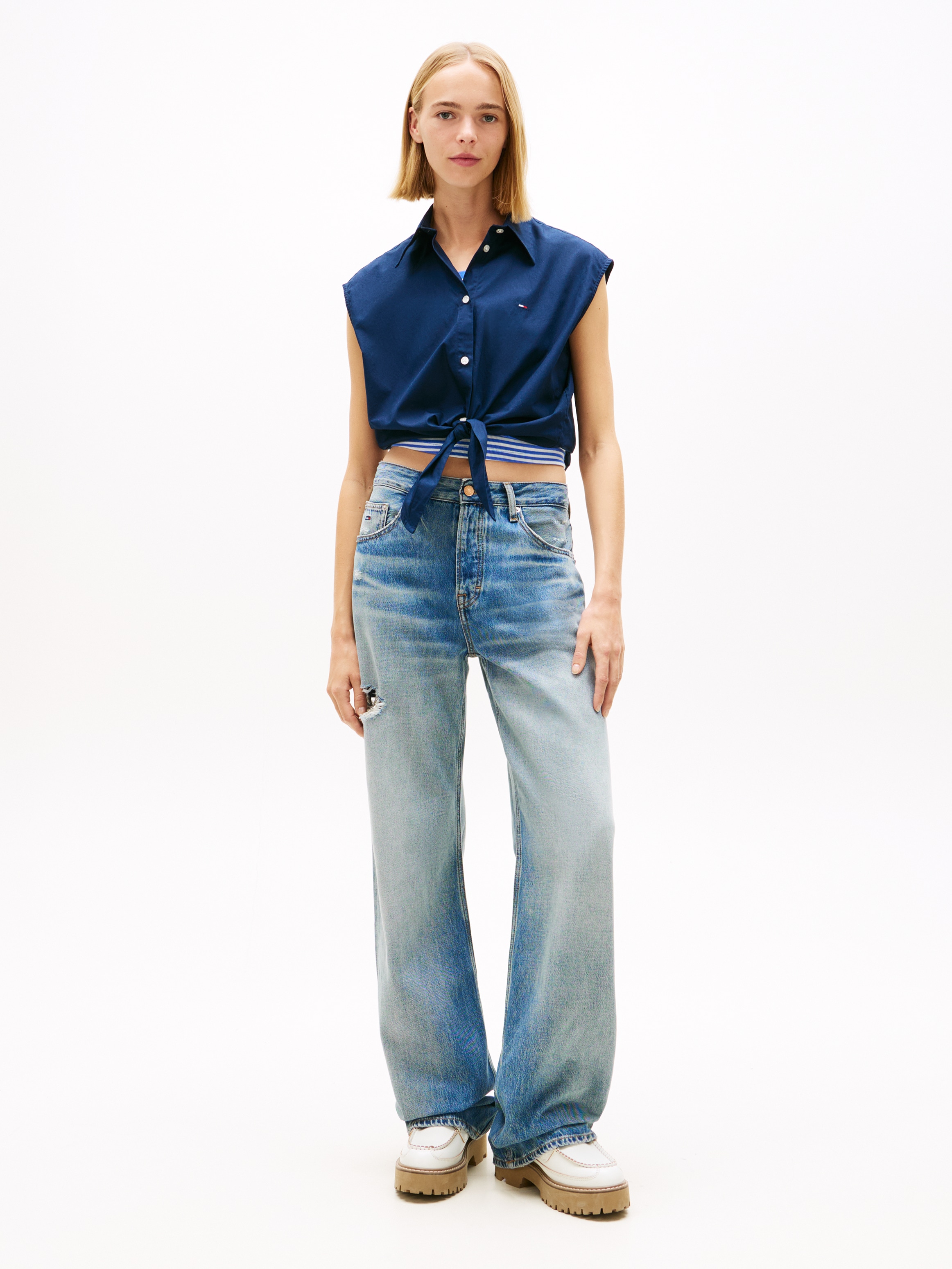 Tommy Jeans Top chemisier »TJW TIE FRONT POPLIN SHIRT« avec détail nœud à l'ourlet, coton pur