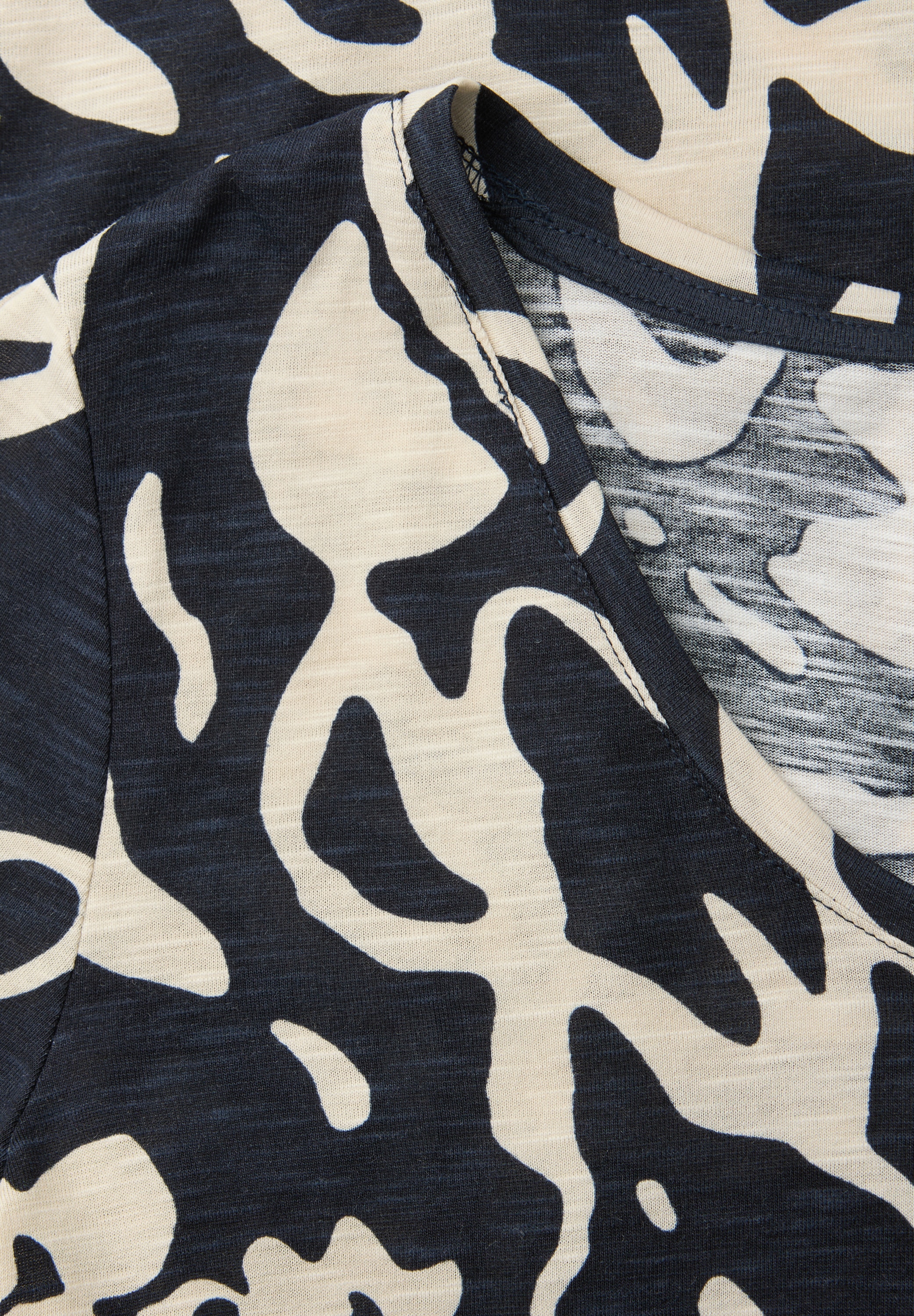 STREET ONE T-shirt à manches courtes »Style NEW Gerda« mit abstraktem Print