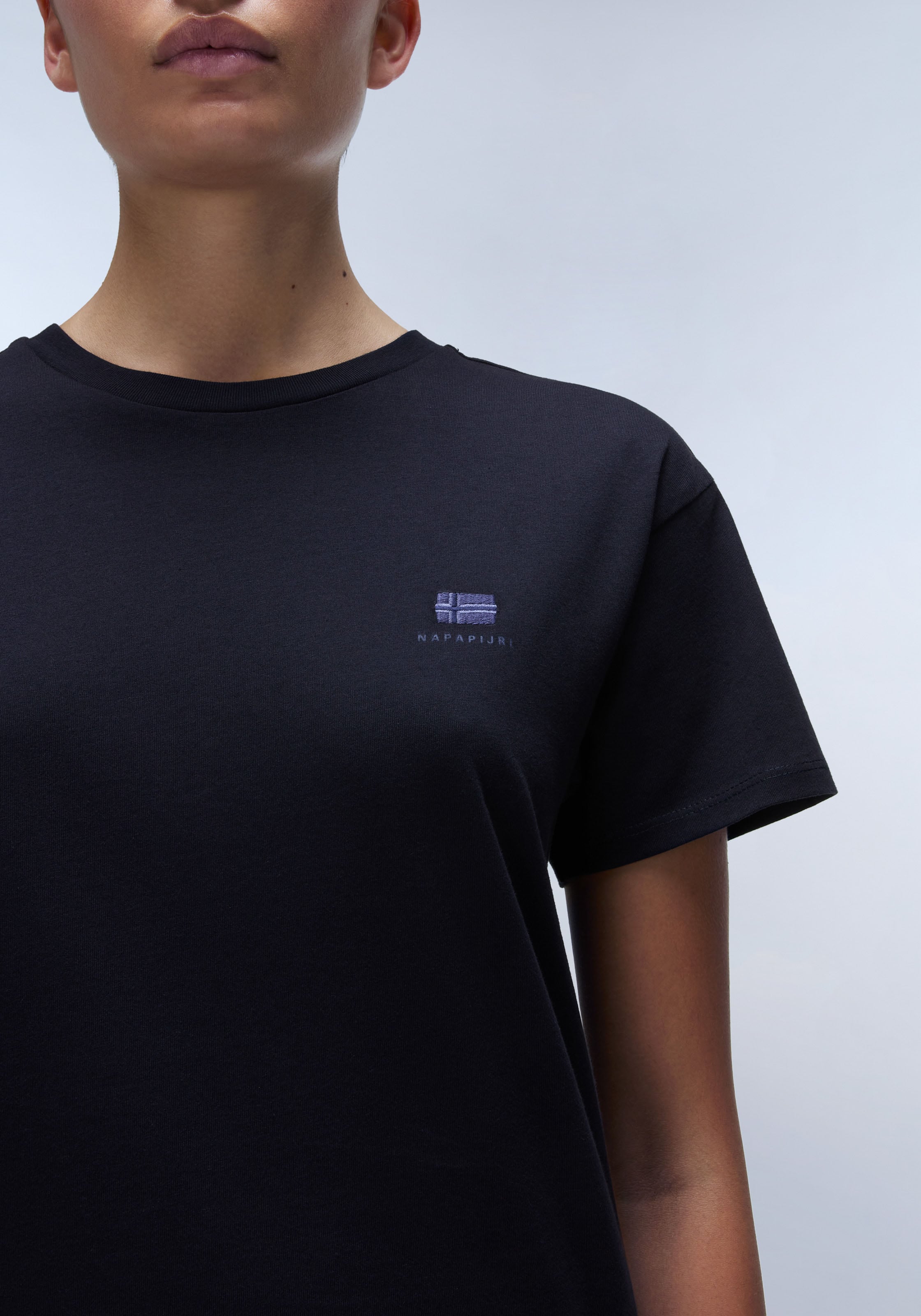 Napapijri T-shirt »S-NINA 941 BLACK BEAUTY« Mit Rundhalsausschnitt