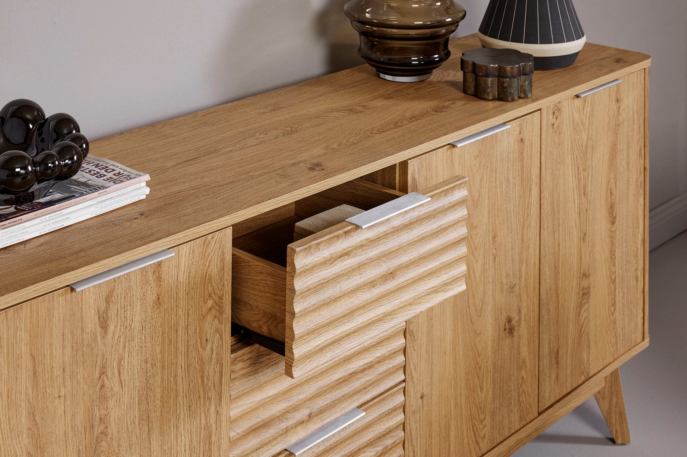 Jahnke Buffet »WAVE SB 170« 1 cuis tlg. Buffet, 3 tiroirs + 3 portes, design ondulé, largeur 169,5 cm