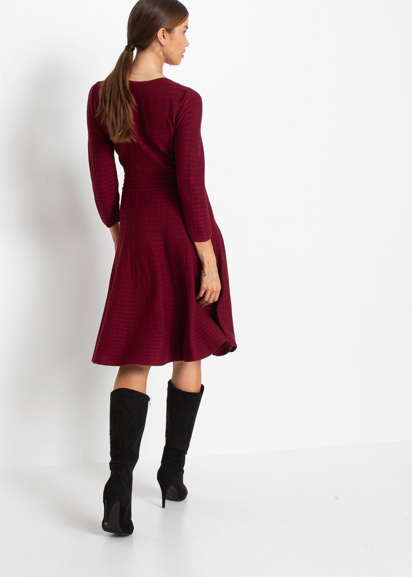 bonprix Robe en tricot »Strickkleid aus fliessendem Viskose-Mix« Strickkleid aus fliessendem Viskose-Mix