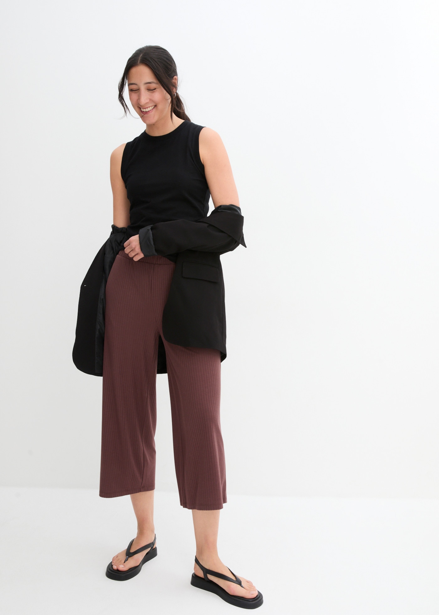 bonprix Jerseyhose »Jersey-Hose aus Rippe mit Bequembund«  aus Viskose, Polyester und Elasthan, lockere Passform, lässiger Stil