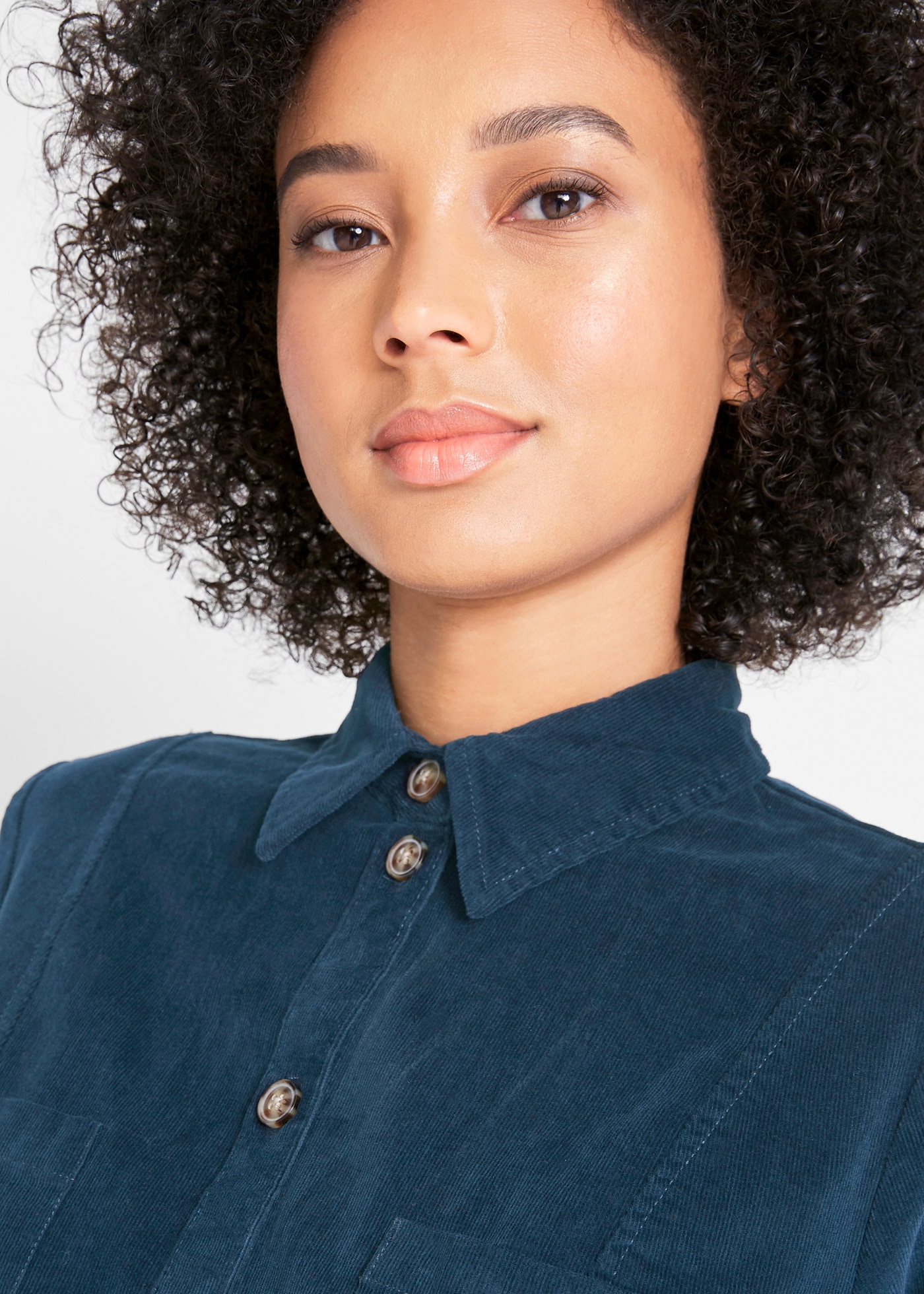 bonprix Robe chemisier Poches poitrine für Alltag, aus Baumwolle und Elasthan, mit Knopfleiste