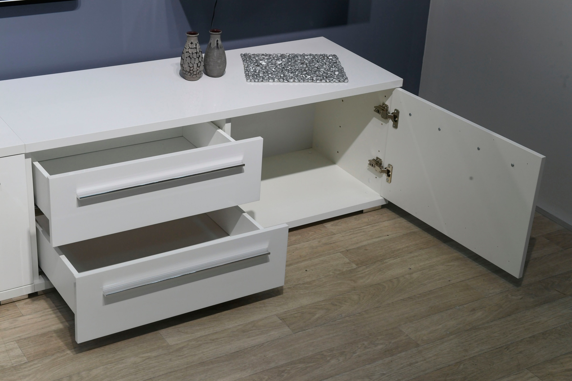 GOODproduct TV-Board »Piano« (H/B/T): 46,2/150/45,2cm,  UV lackiert, mit Soft-Close-Funktion