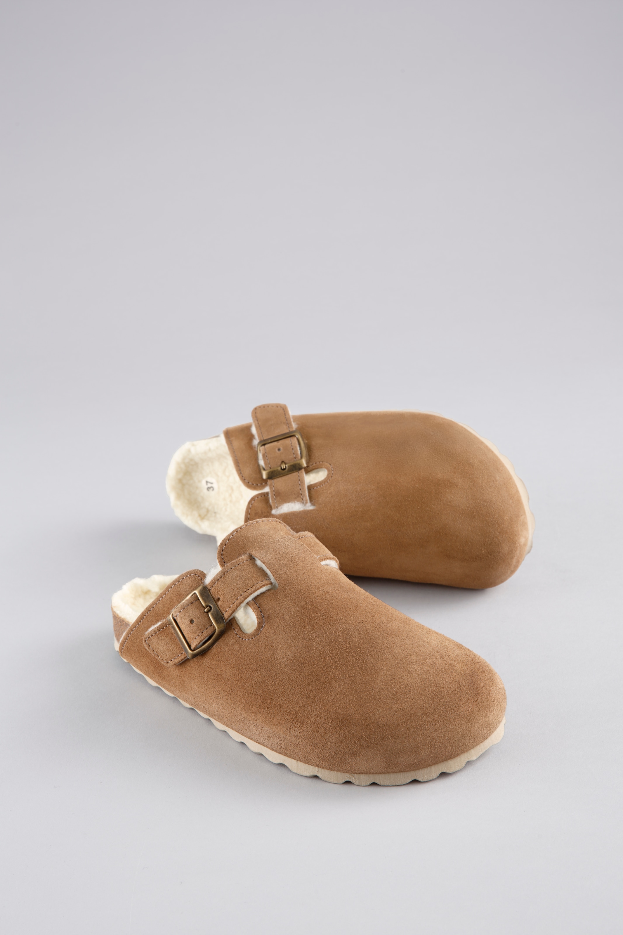 Aniston SHOES Clog »Esc«  Hausschuh, Schlappen, Homeslipper mit Warmfutter