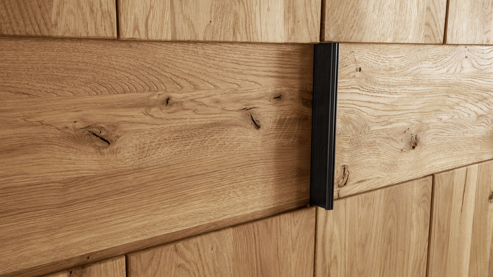 GOODproduct Armoires à vêtements »Huven aus Massivholz Eiche im Scandi Stil – geräumig mit viel Stauraum« Intemporel et durable, version CLASSIC incluant des semelles intérieures, H : 218 cm