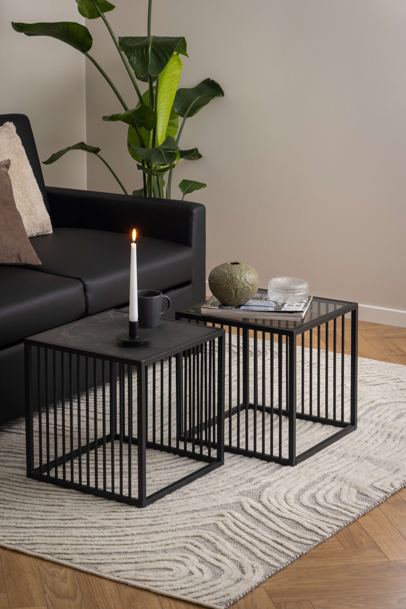 ACTONA GROUP Table d'appoint »Strington, robuster Ecktisch im skandinavischem Design, robust« Table d’angle, verre, facile d’entretien, lames métalliques verticales, H : 63 cm
