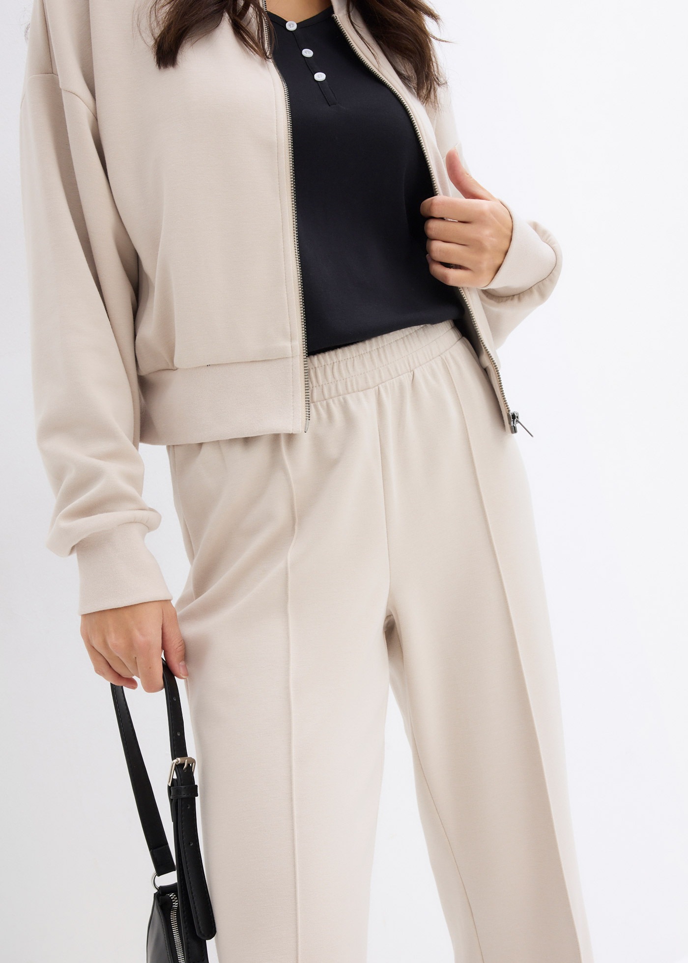 bonprix Pantalon sweat  mit Biese, Regular Fit, mit Elasthan-Anteil