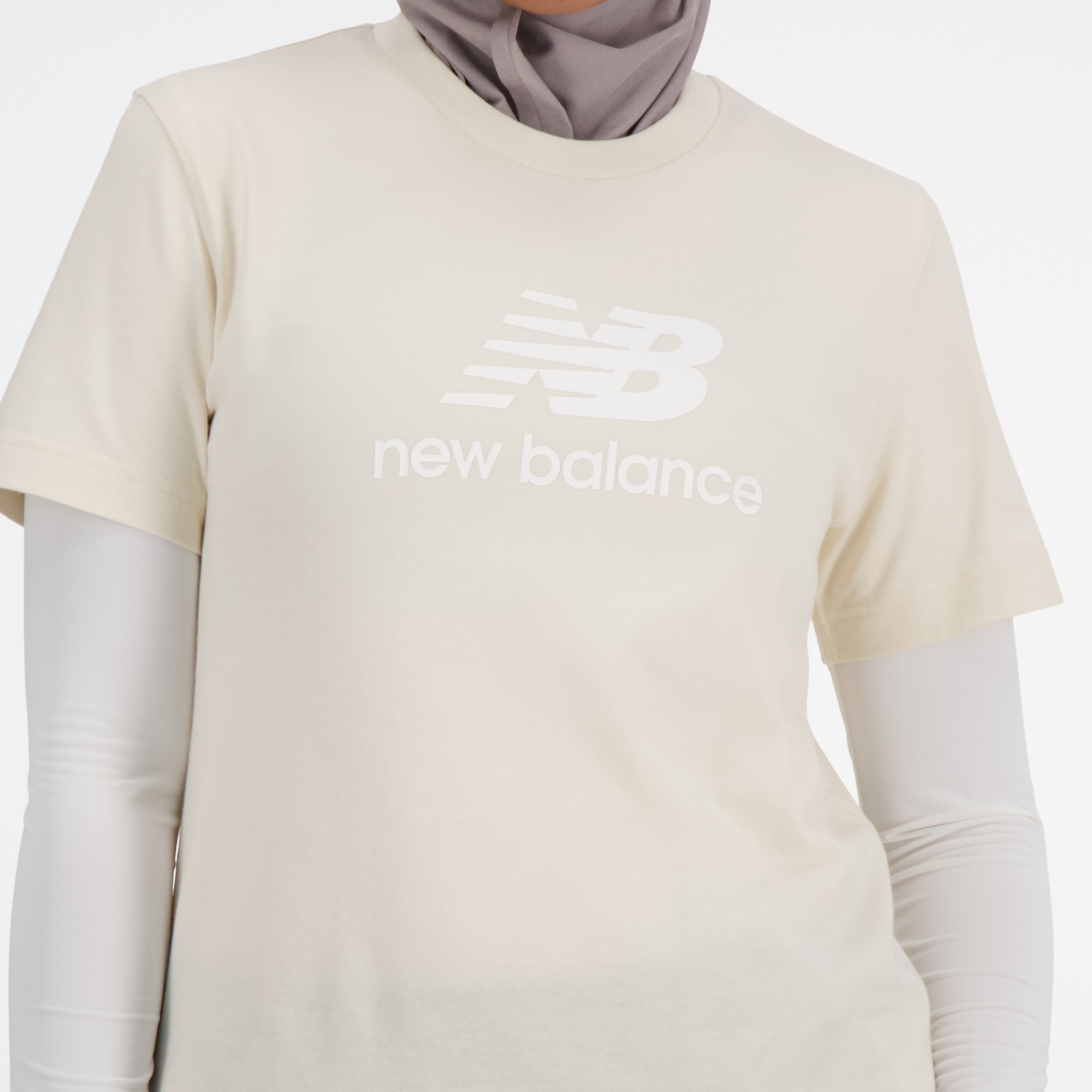 New Balance T-shirt »SPORT ESSENTIALS JERSEY LOGO T-SHIRT« 1 pièces Kurzarm, Rundhalsausschnitt