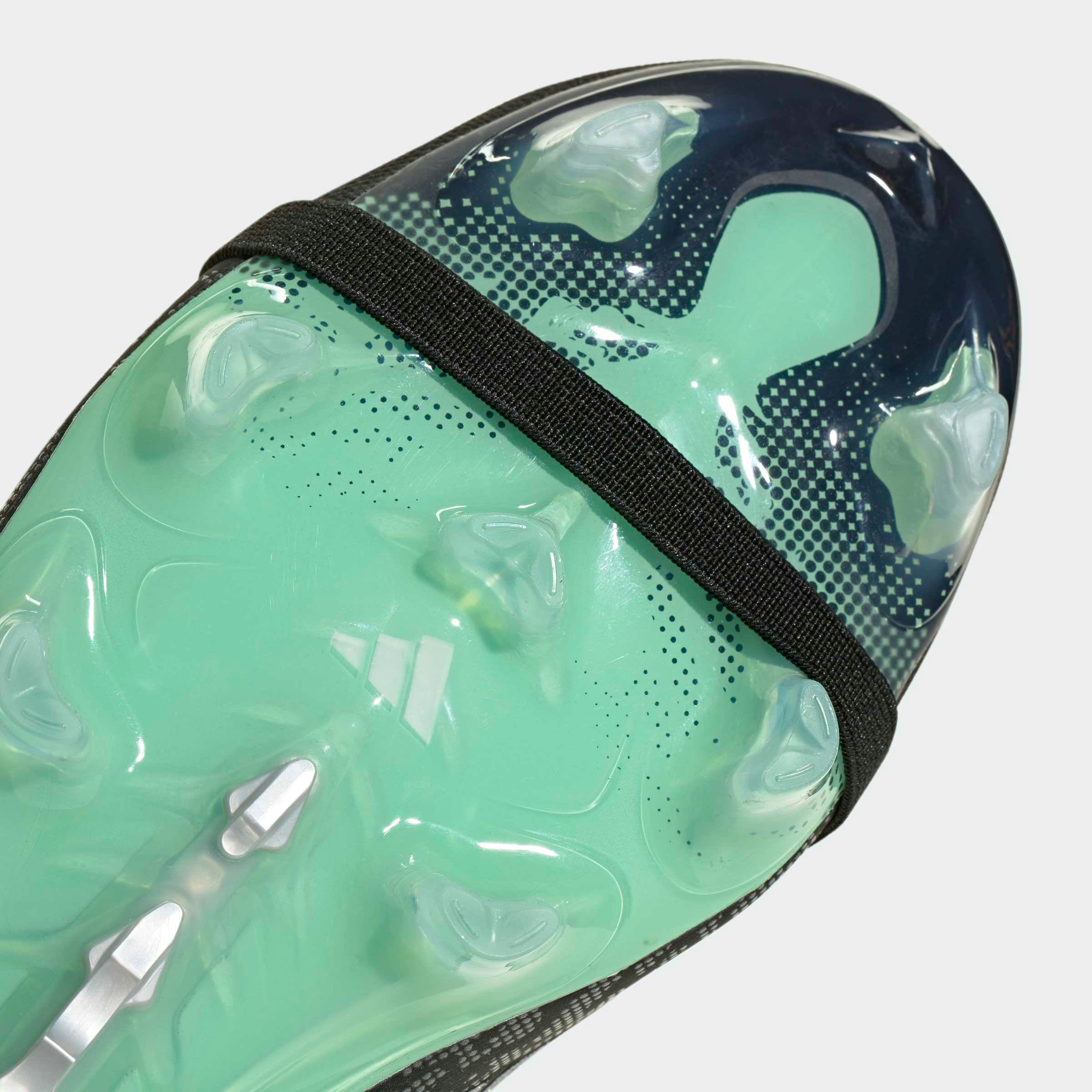 adidas Performance Fussballschuh »PREDATOR PRO , FESTE BÖDEN, UMSCHLAGBARE ZUNGE«  Aussensohle für Rasen und feste Böden