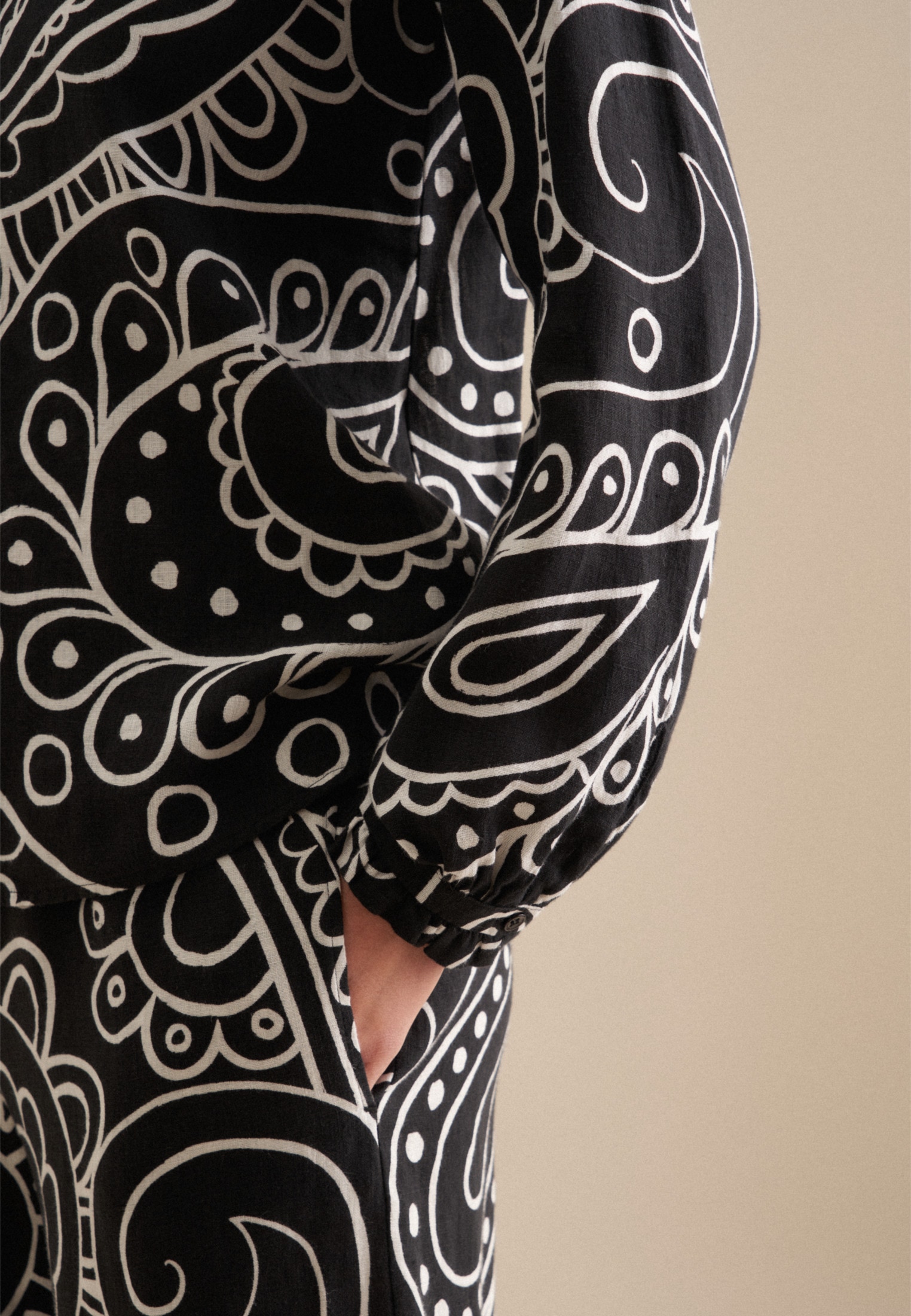 seidensticker Blouse classique »Schwarze Rose« 1/1 Rundhals Paisley