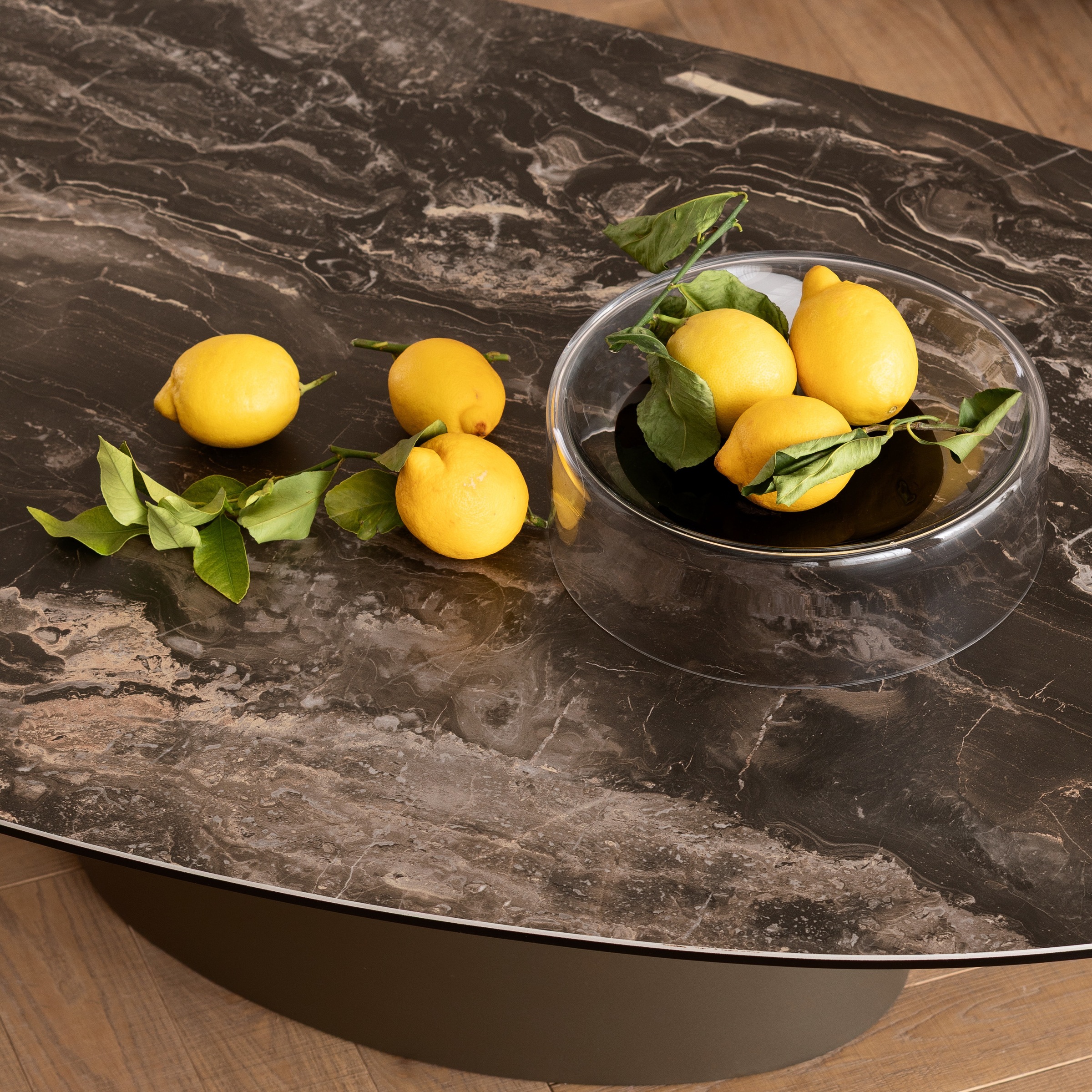 Kare Design Schale aus Glas