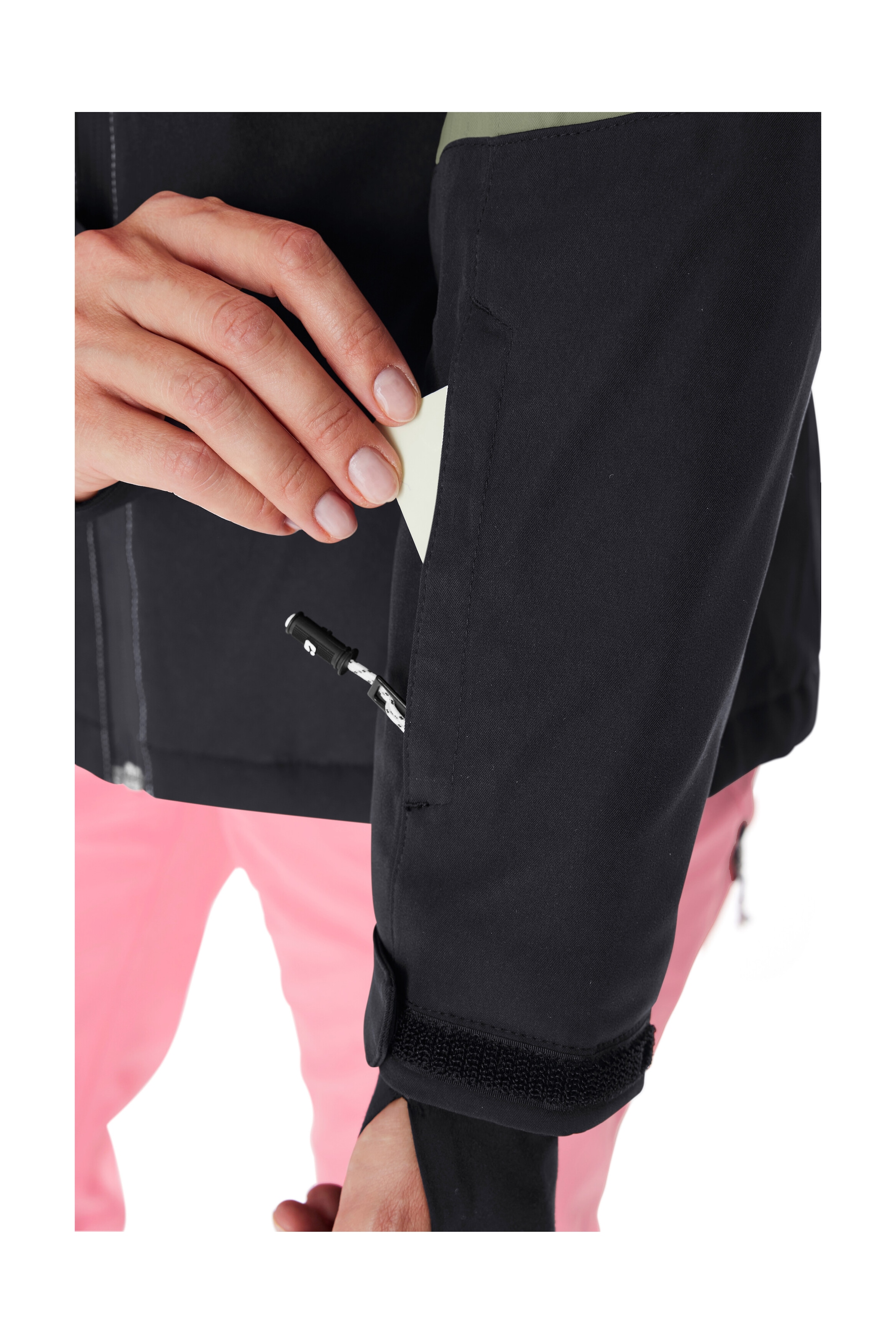 Killtec Veste de ski »KSW 277 WMN SKI JCKT« Veste femme imperméable avec pare-neige, réglable et respirante