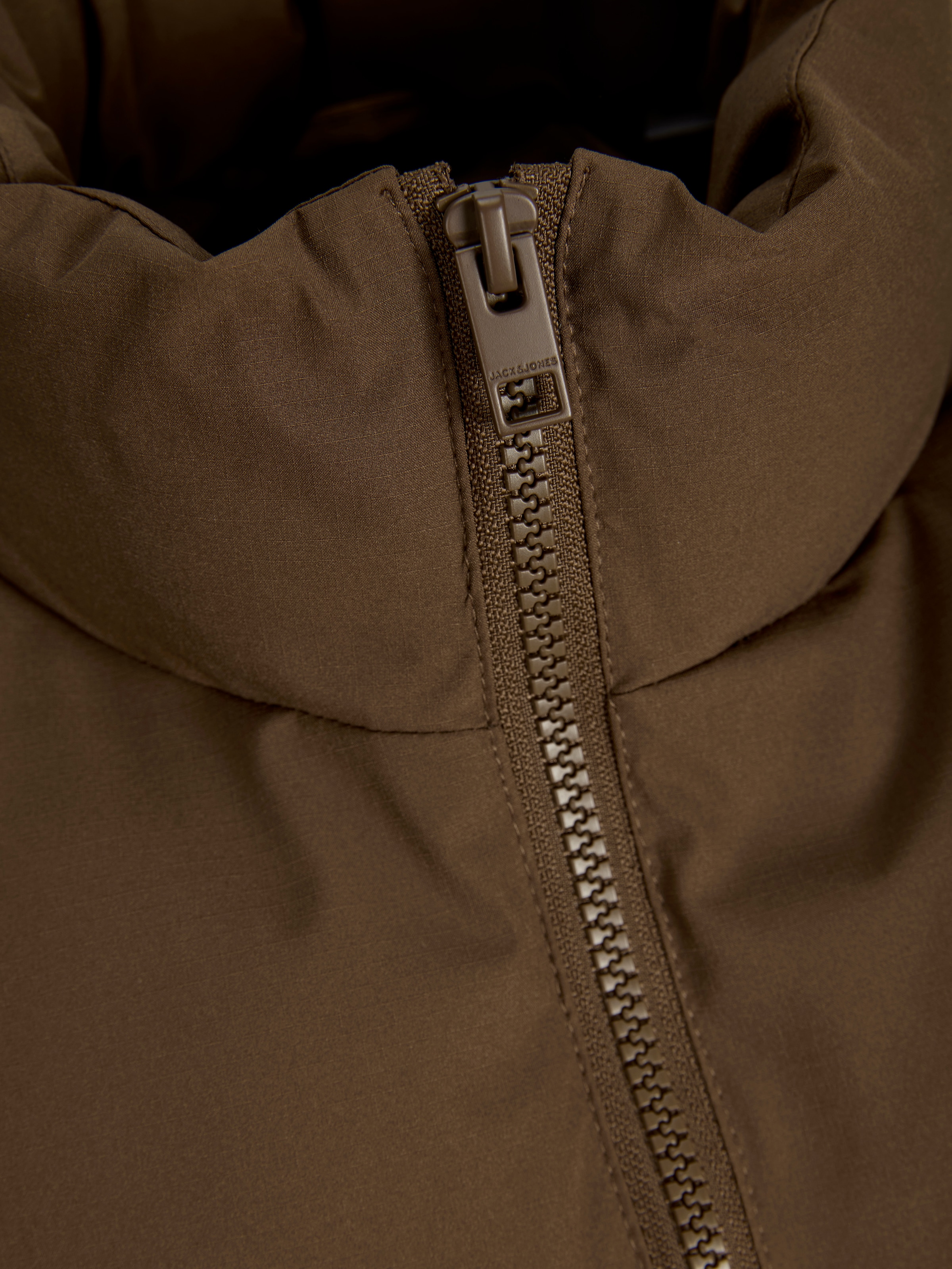 Jack & Jones Gilet matelassé »JJRAZE BODYWARMER« fibre synthétique, coupe régulière
