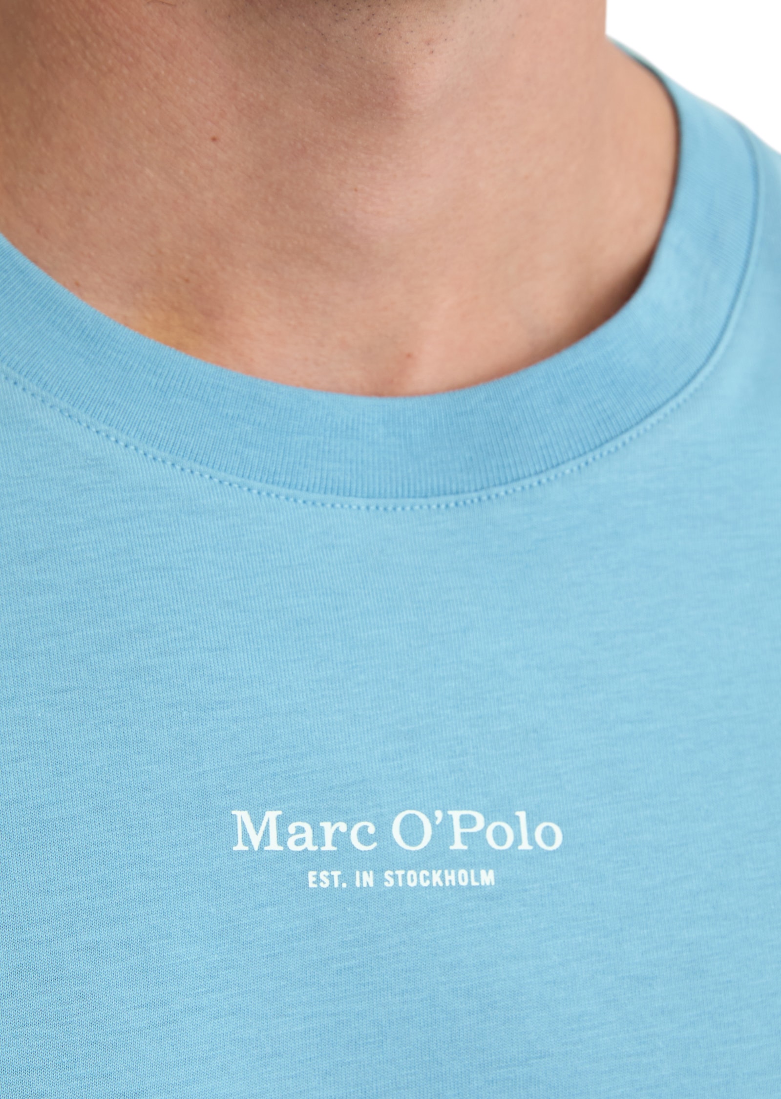 Marc O'Polo T-shirt ein kleines, dezentes Logo in Kontrastfarbe ziert die Brust