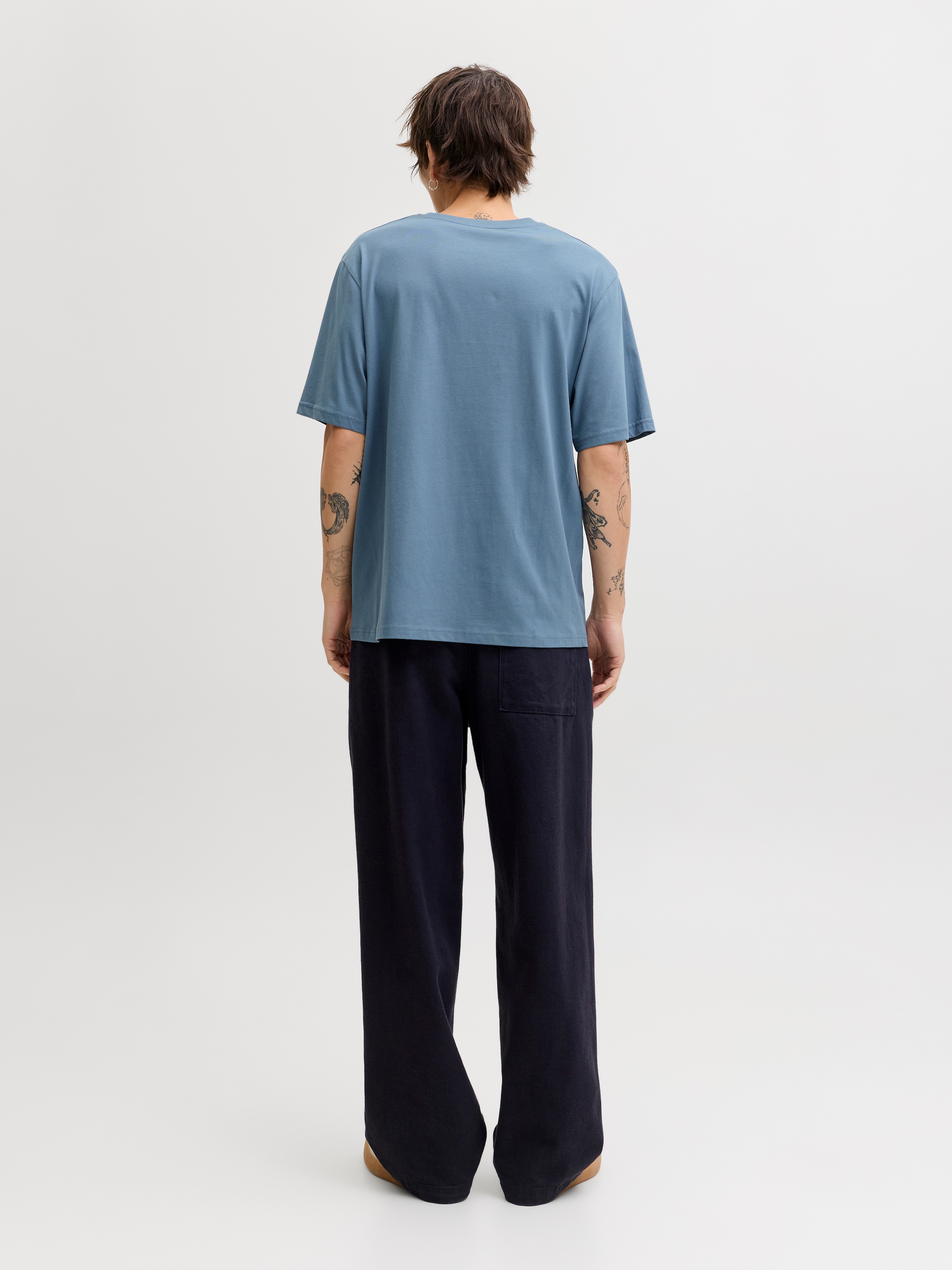 Jack & Jones Shirt à col rond »JJESTAR mit Pigmentprint und Baumwollgefühl« coton, coupe décontractée