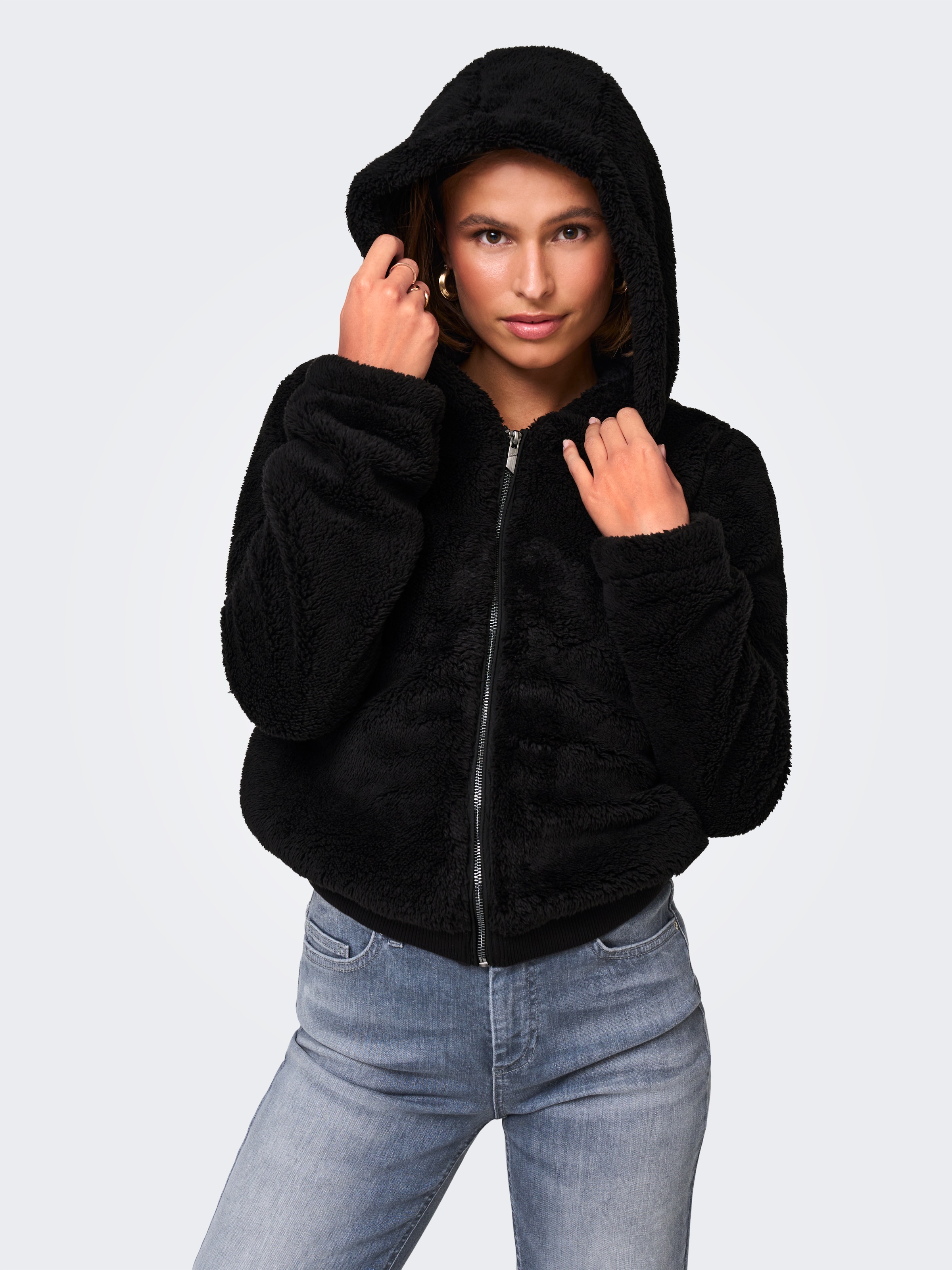 ONLY Kapuzenplüschjacke »ONLNEWANNA CONTACT SHERPA JKT OTW NOOS« mit Kapuze Kunstfaser