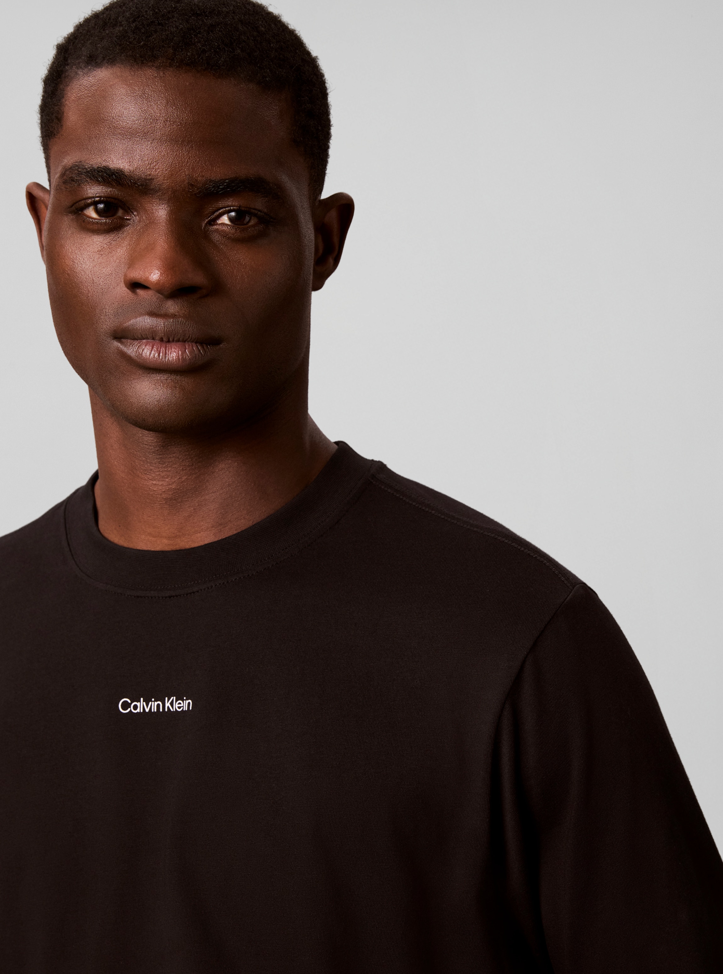 Calvin Klein Langarmshirt »EASY 20S RETRO CALVIN BACK« Regular fit mit Markenprint