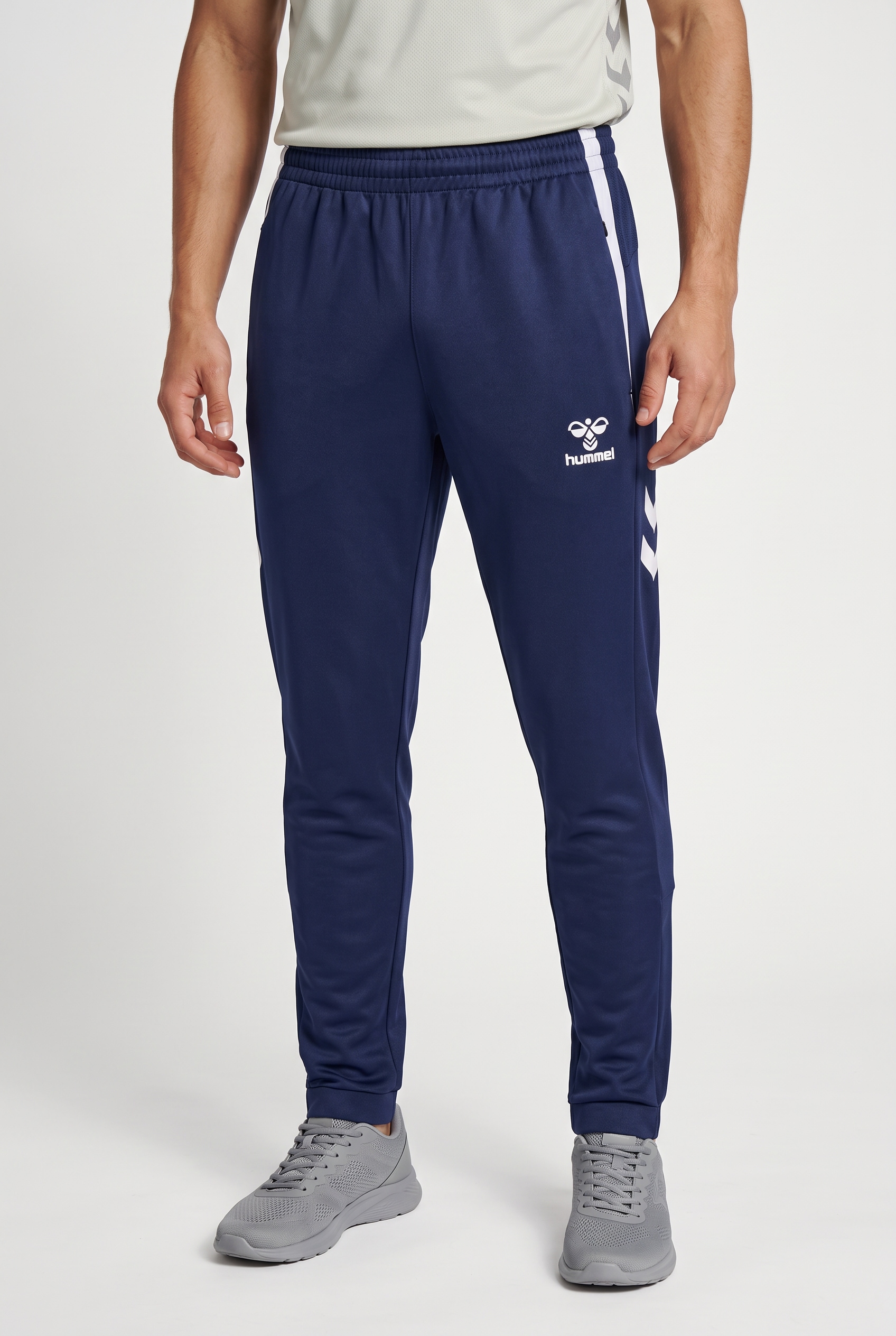 hummel Pantalon de survêtement »HMLLEAD 2.0 TRACK PANTS«  en polyester, respirant, avec cordon de serrage réglable à la taille
