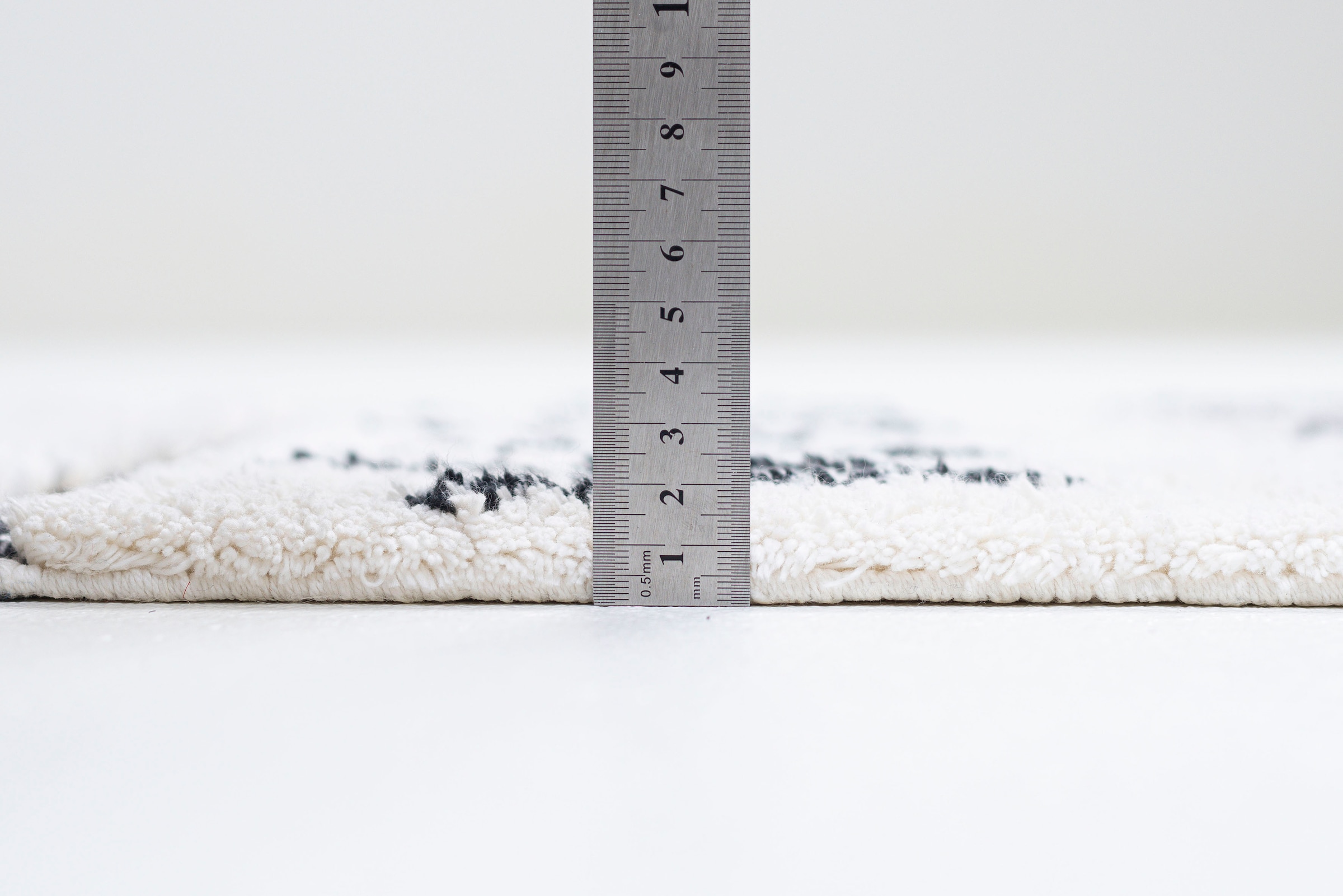 TOM TAILOR HOME Badematte »Ethno Bath« Höhe 20 mm fussbodenheizungsgeeignet Badteppich, Berber Look, mit Fransen, ZickZack Muster, reine Baumwolle