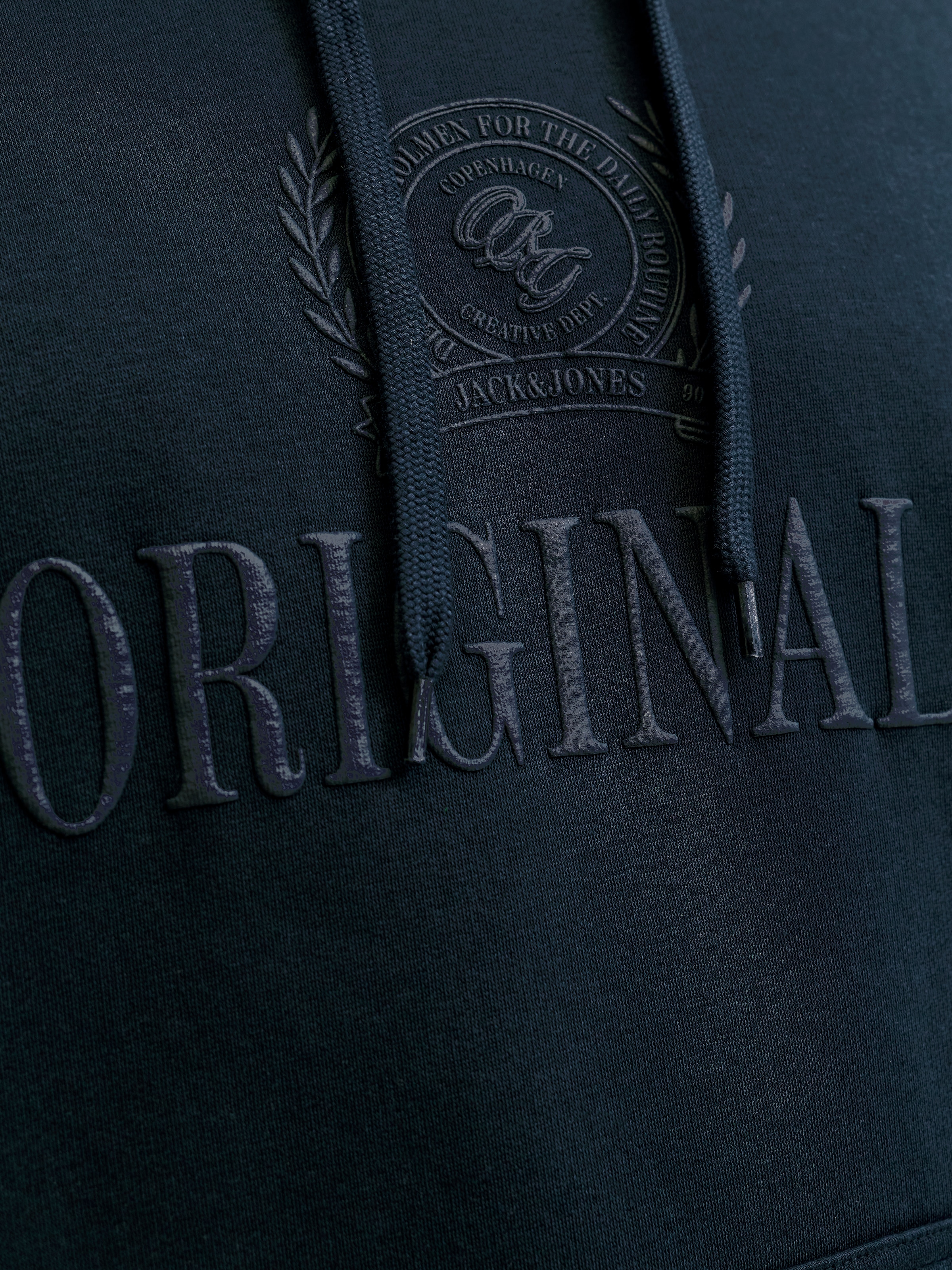Jack & Jones PlusSize Sweat à capuche »JORFREDERIKSBERG MONOGRAM SWEAT HOOD PLS«, mélange coton, coupe régulière
