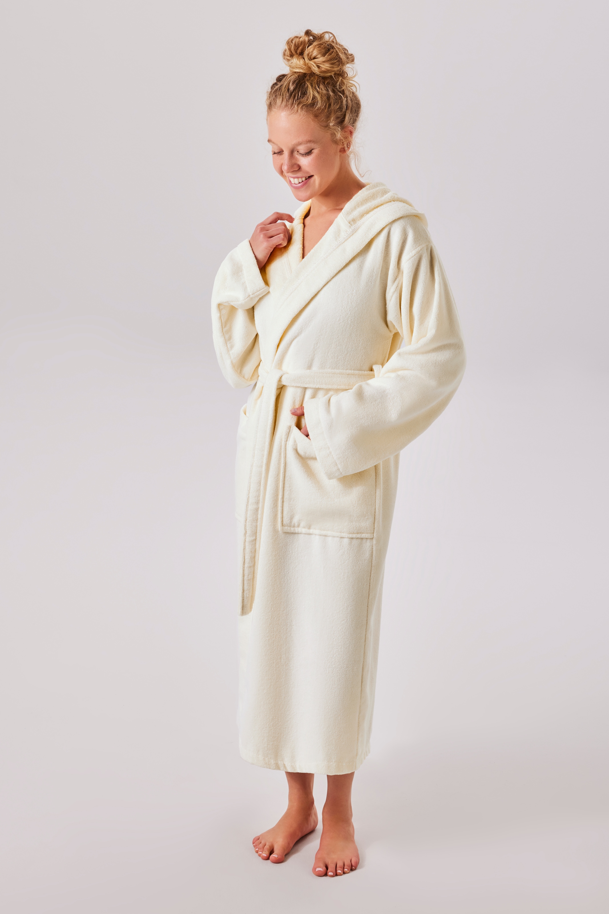 GOODproduct Unisex-Bademantel »Regona, Hotelbademantel, Morgenmantel, Standardlänge & Überlänge« 1 Stk. Damen & Herren, mit Taschen, flauschig, weich, Velours, Sauna & Spa