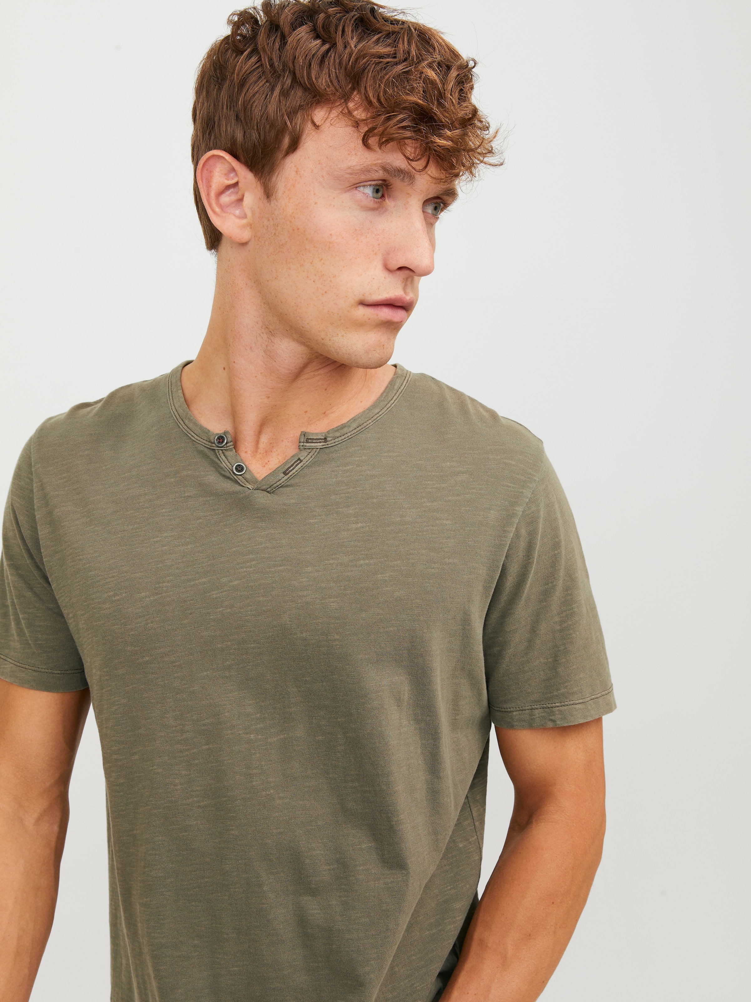 Jack & Jones T-shirt »SPLIT NECK TEE« avec encolure en V