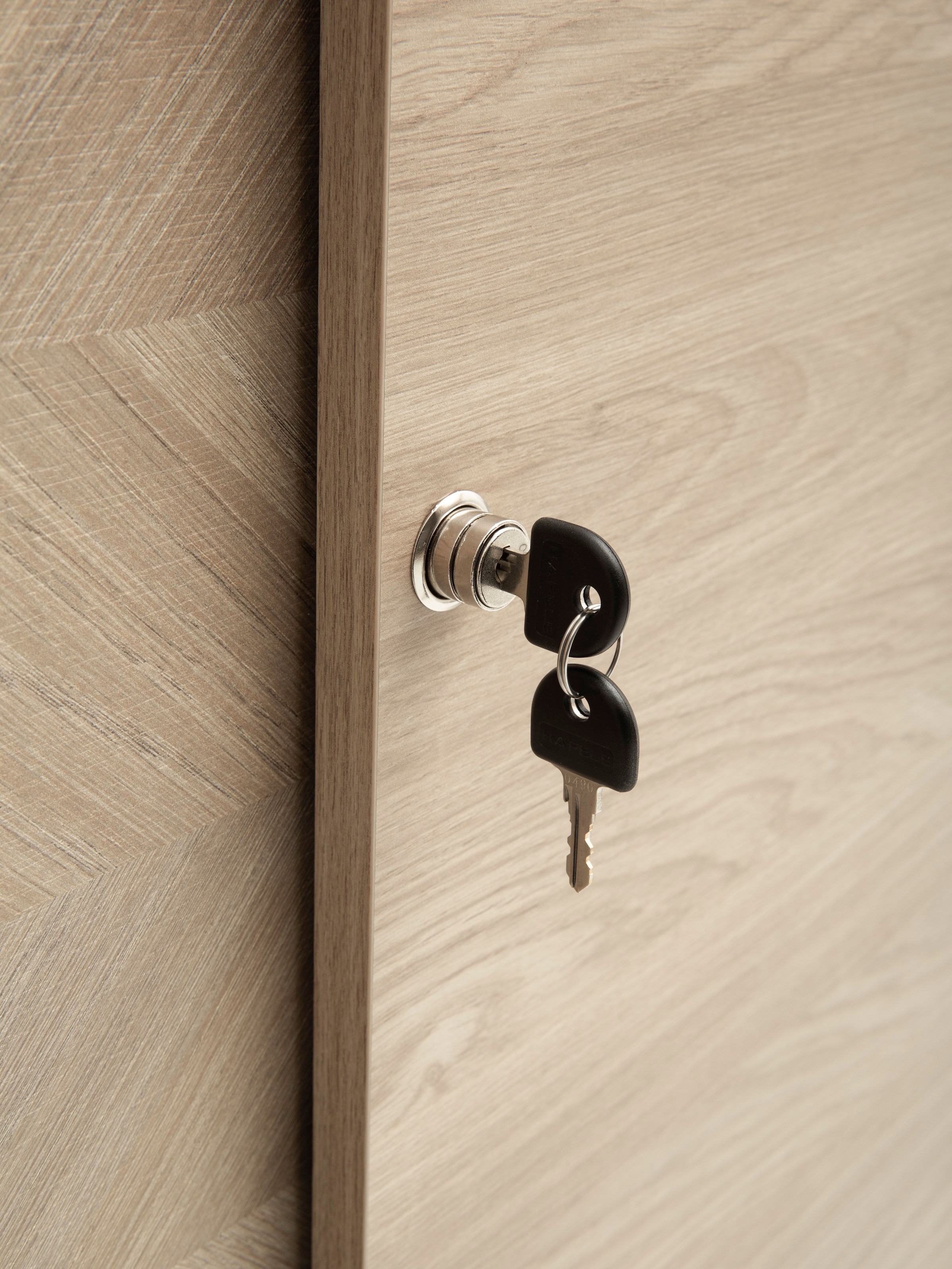 Schildmeyer Schiebetürenschrank »AREZZO, Aktenschrank abschliessbar, Höe 150 cm, MADE IN GERMANY« 1 Stk. tlg. Linke Tür in Fischgräten Dekor, MADE IN GERMANY