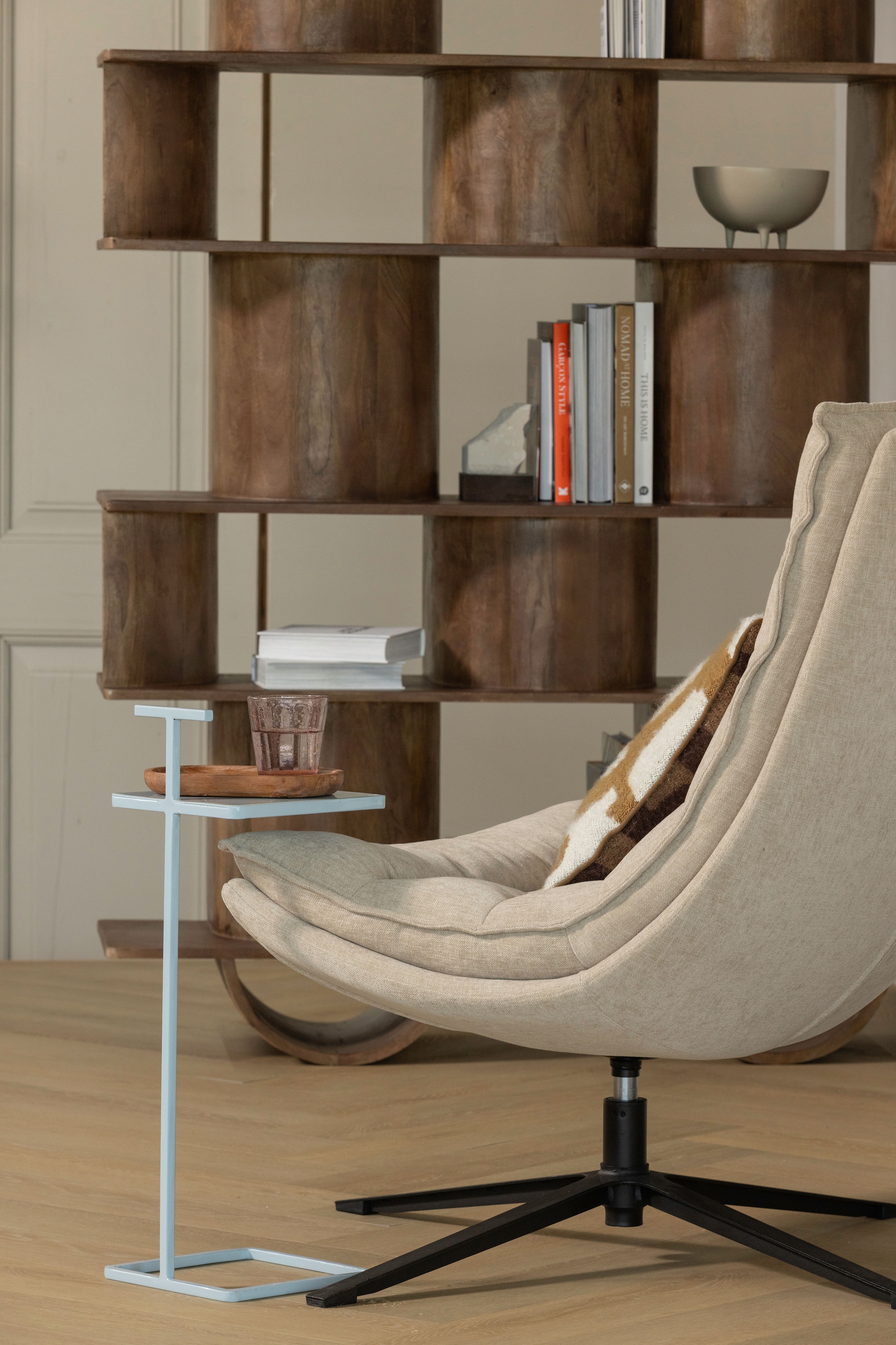WOOOD Drehsessel »Kube mit Drehmechanismus inkl. Hocker B 74 x T 89 x H 100 cm« Hohe Verschleissfestigkeit, Newt-Chenillebezug, Tragkraft 120 kg