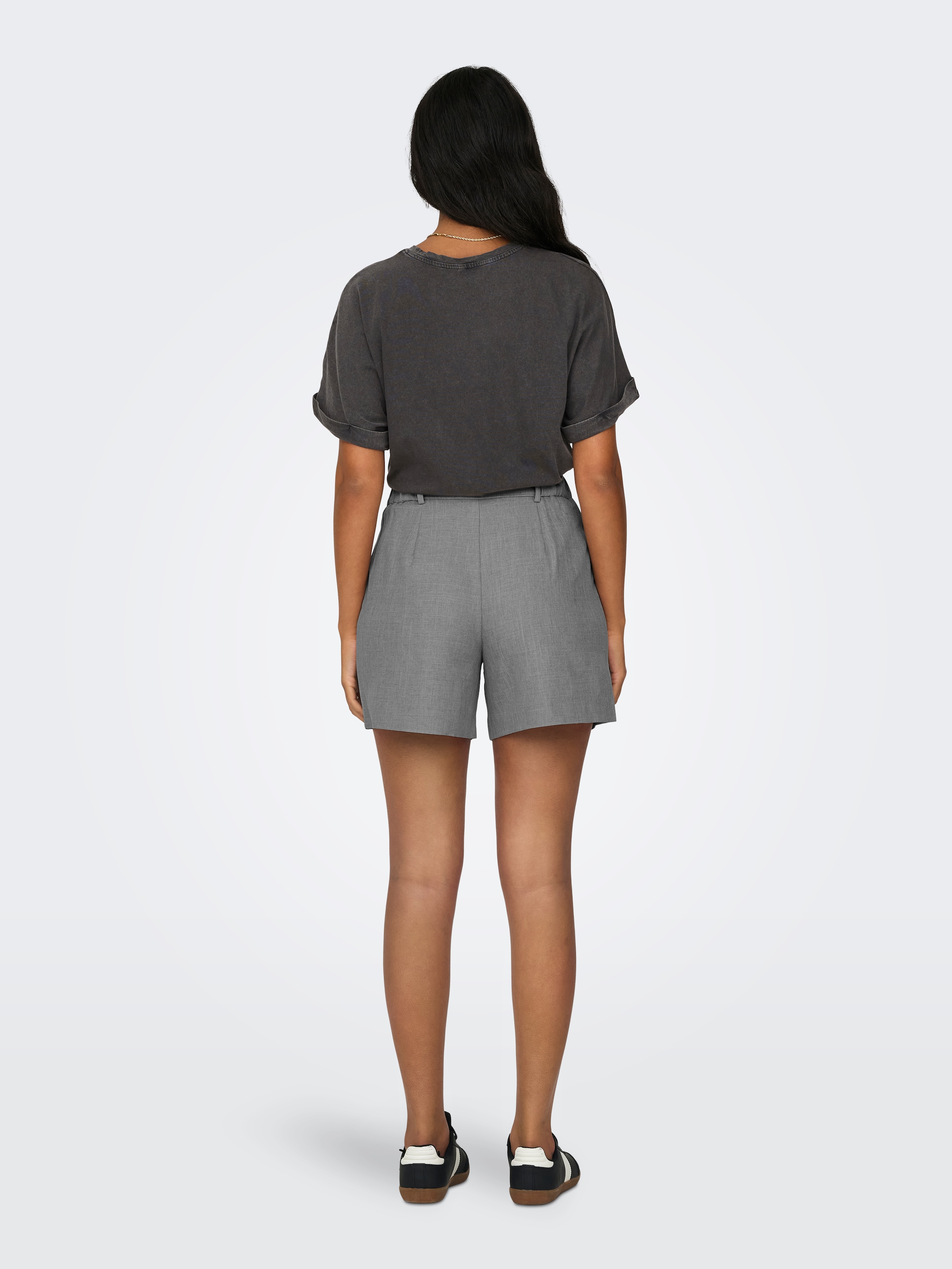 ONLY 1100000002199 »ONLLINDA – Shorts mit hoher Taille und weitem Beinschnitt«  Materialmix, High Waist