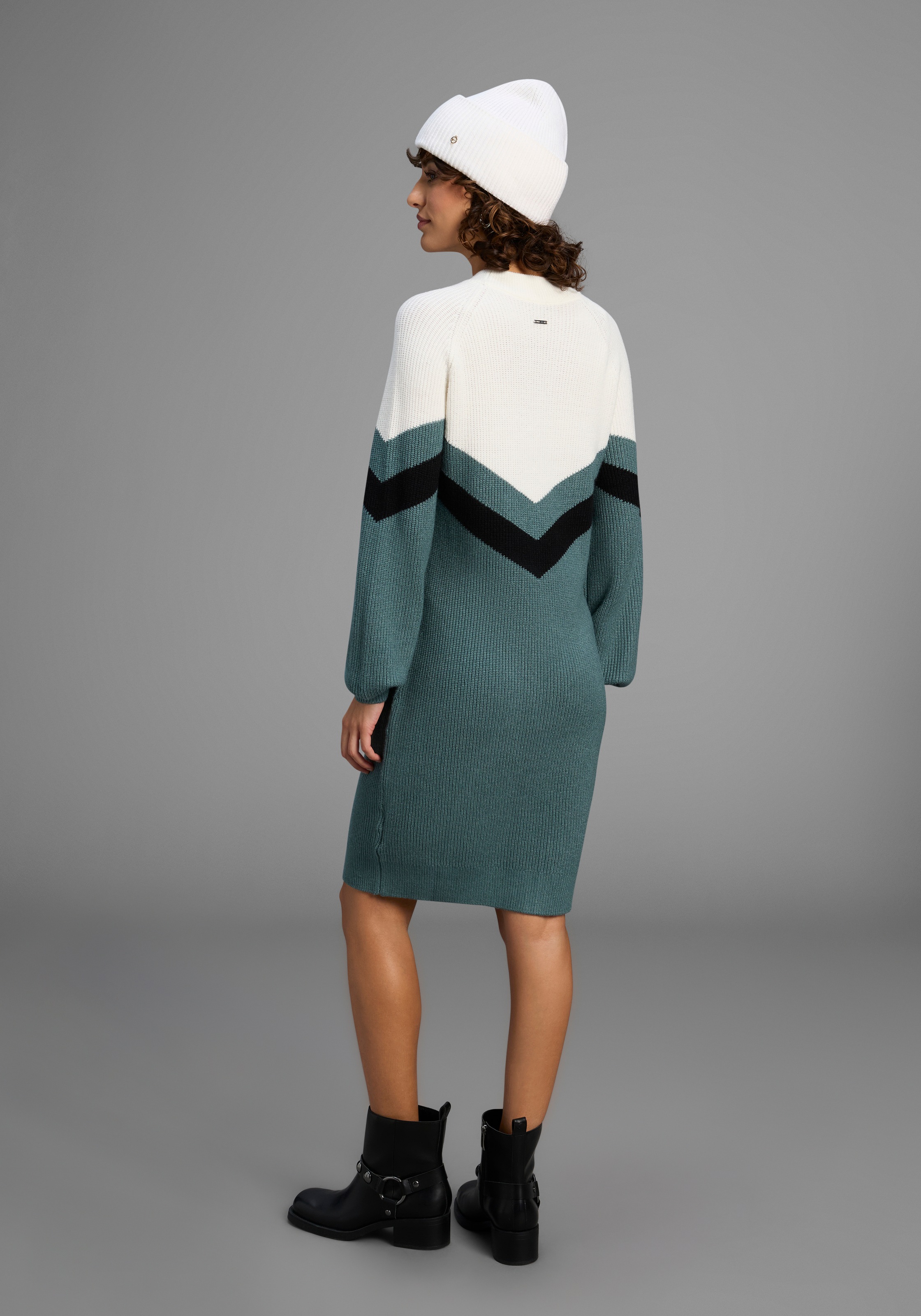 Laura Scott Robe en tricot mit Streifenmuster aus weicher Viskosequalität