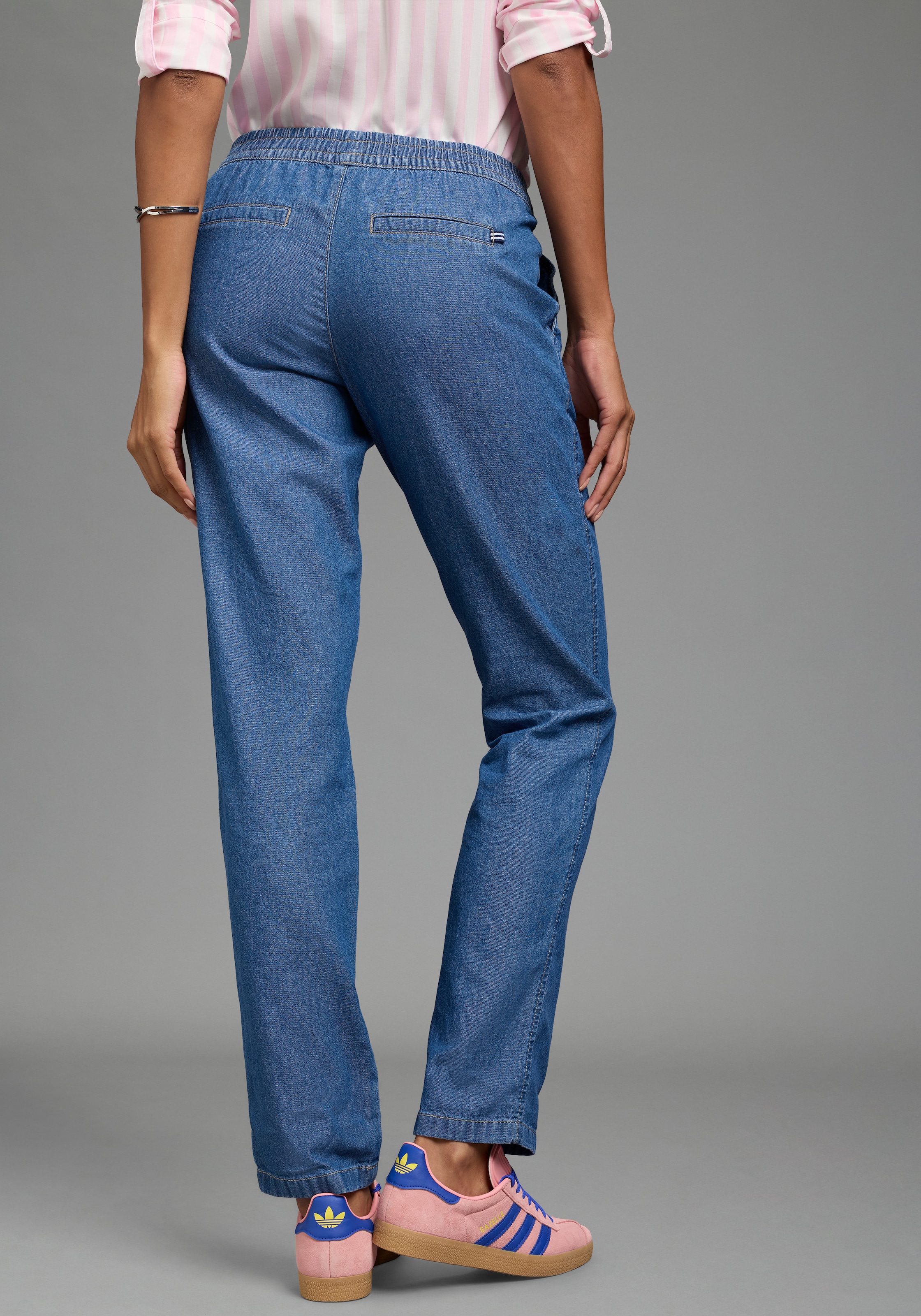 Arizona Relax-fit-Jeans »mit Schlupfbund« mit geradem Beinverlauf, normale Leibhöhe, aus Baumwolle