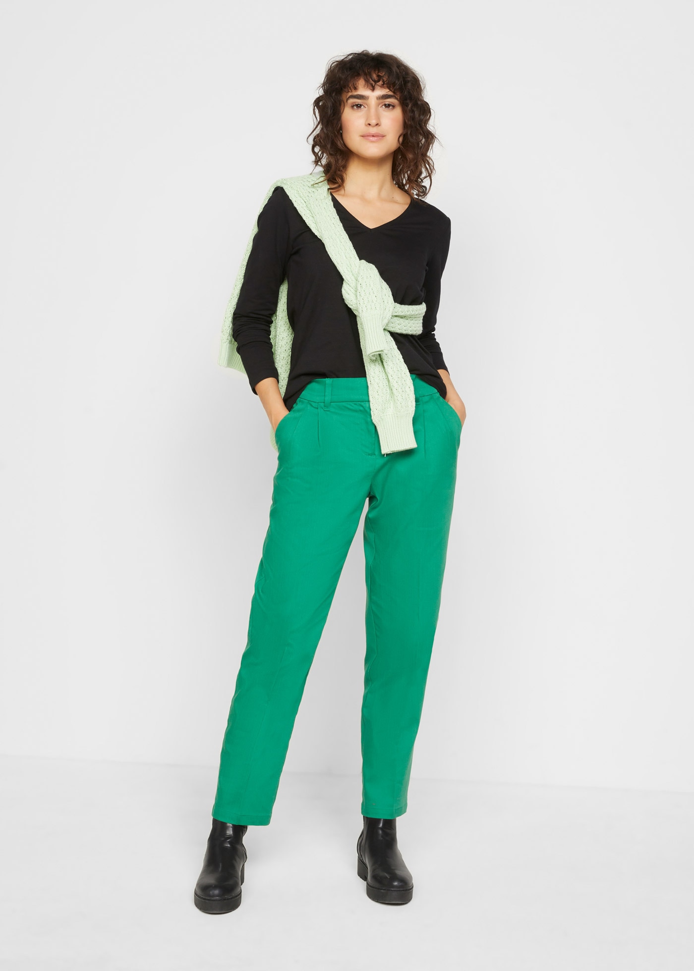 bonprix T-shirt à manches longues schmal geschnittene Passform, V-Ausschnitt