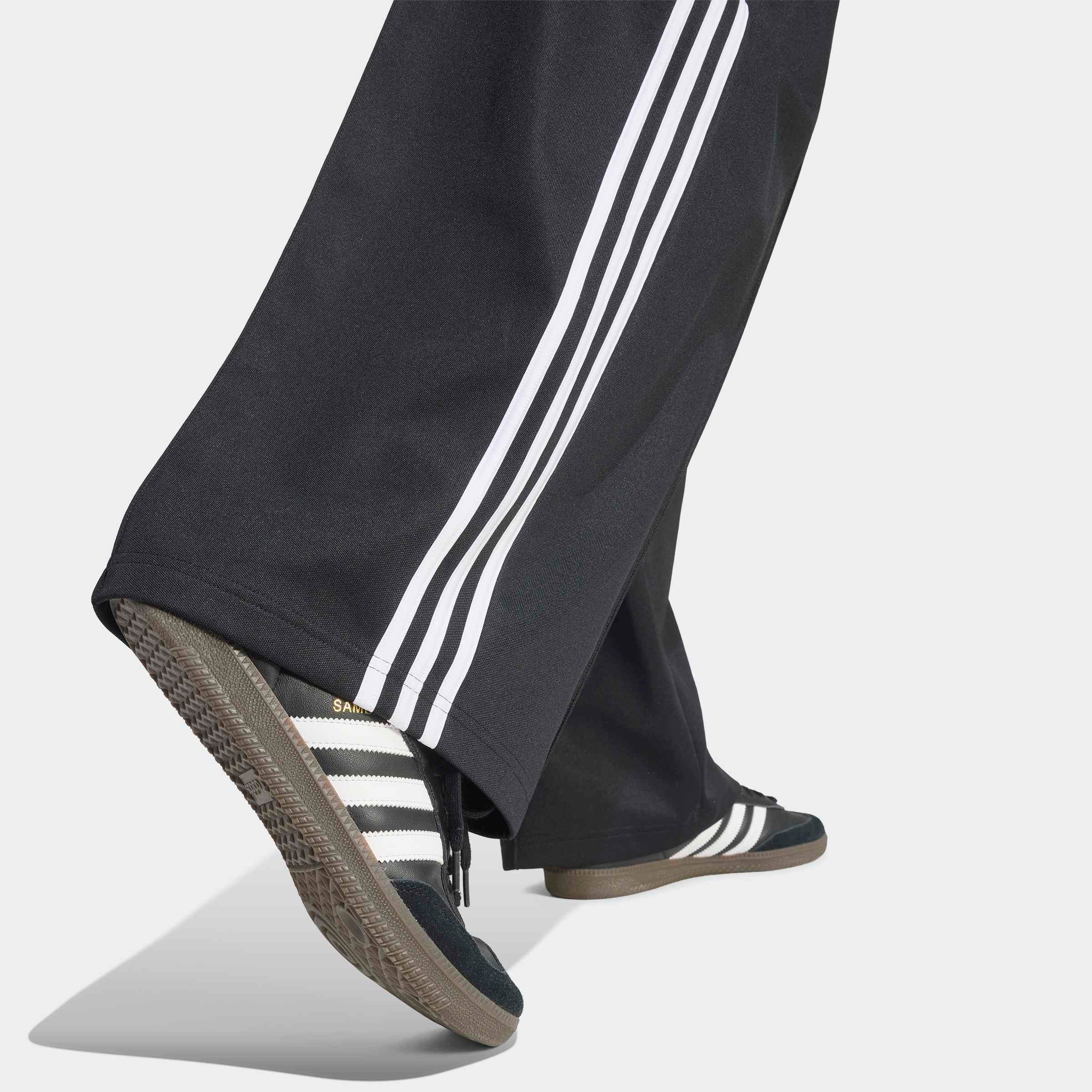 adidas Originals Sporthose »OS TP«  mit normal-weiter Passform, lange Hose, aus Baumwolle und Polyester